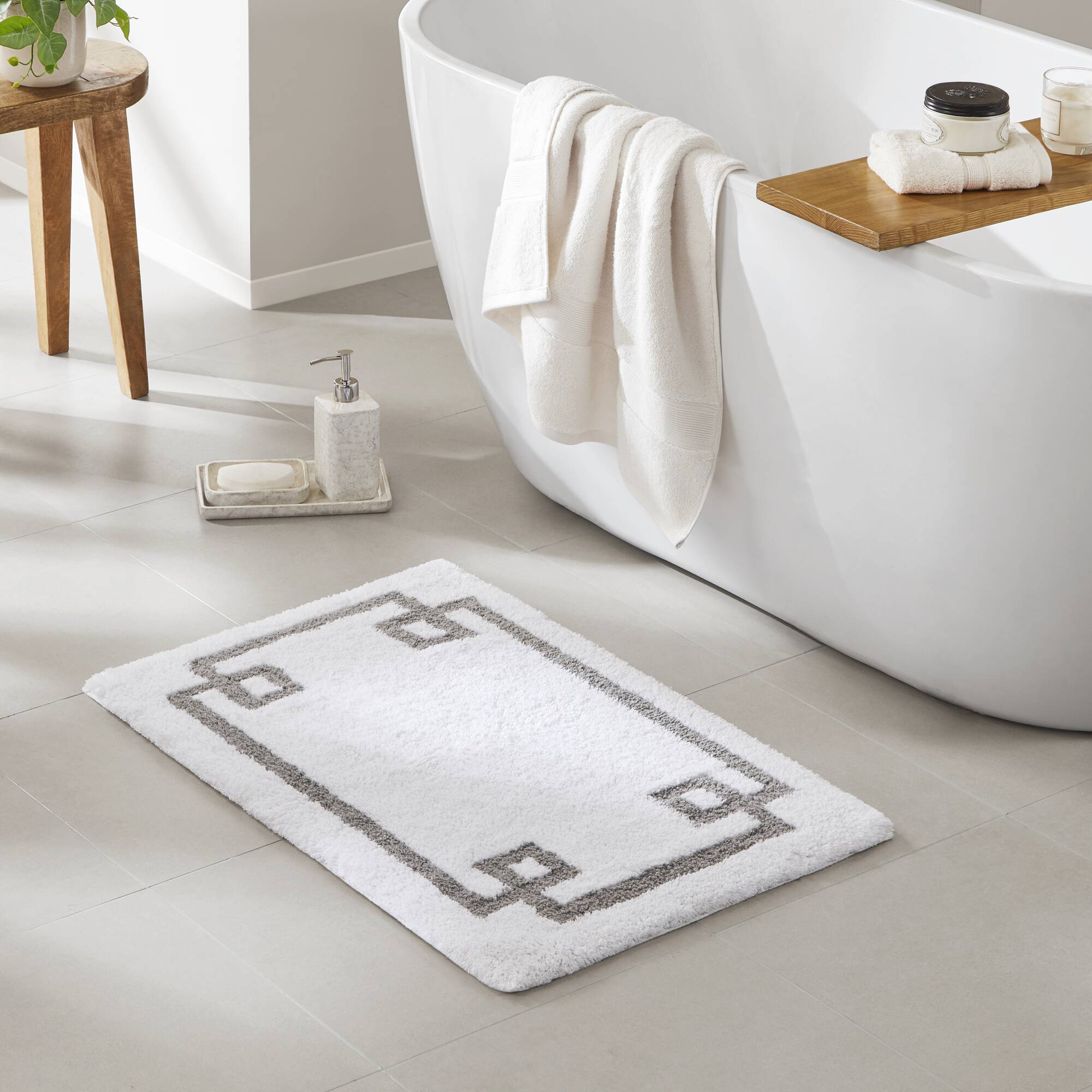 Evan Cotton Tufted Bath Rug 24x40