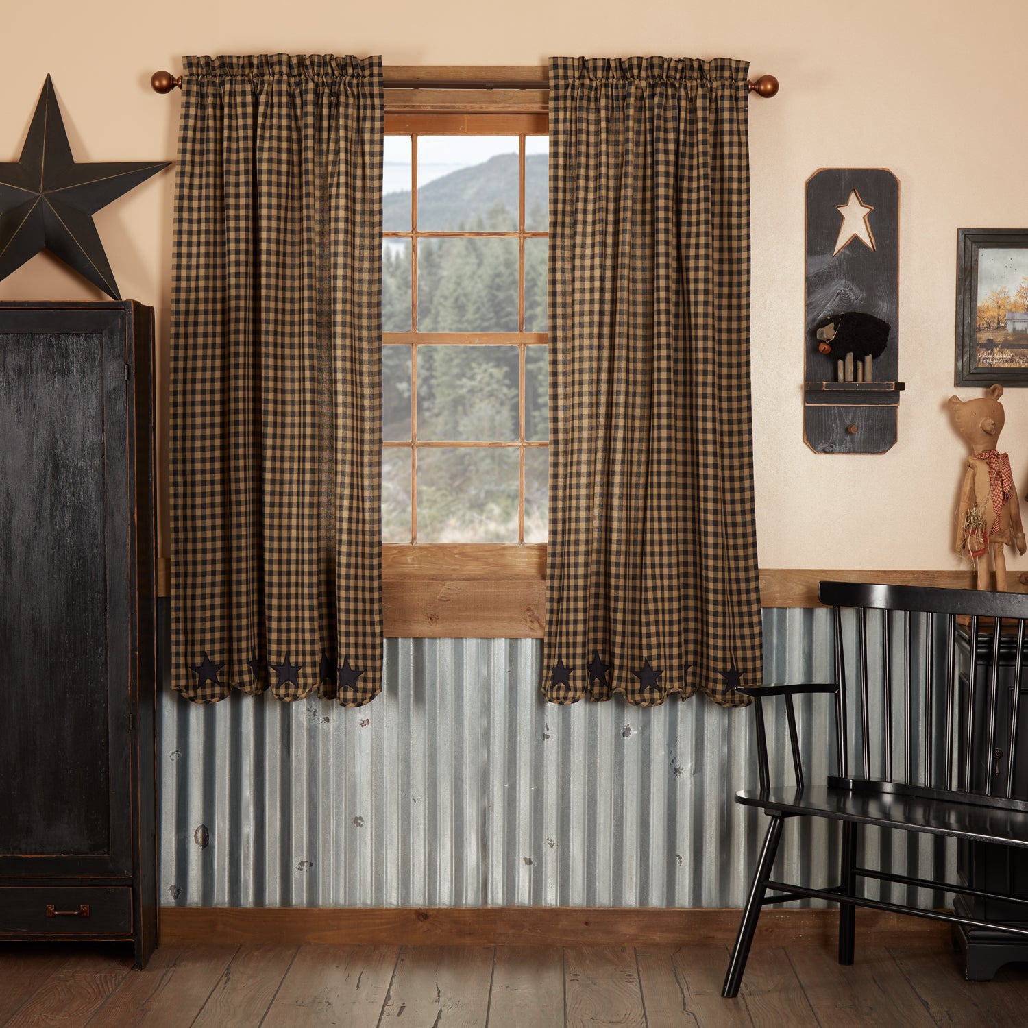 Black Star Scalloped Short Panel Set of 2