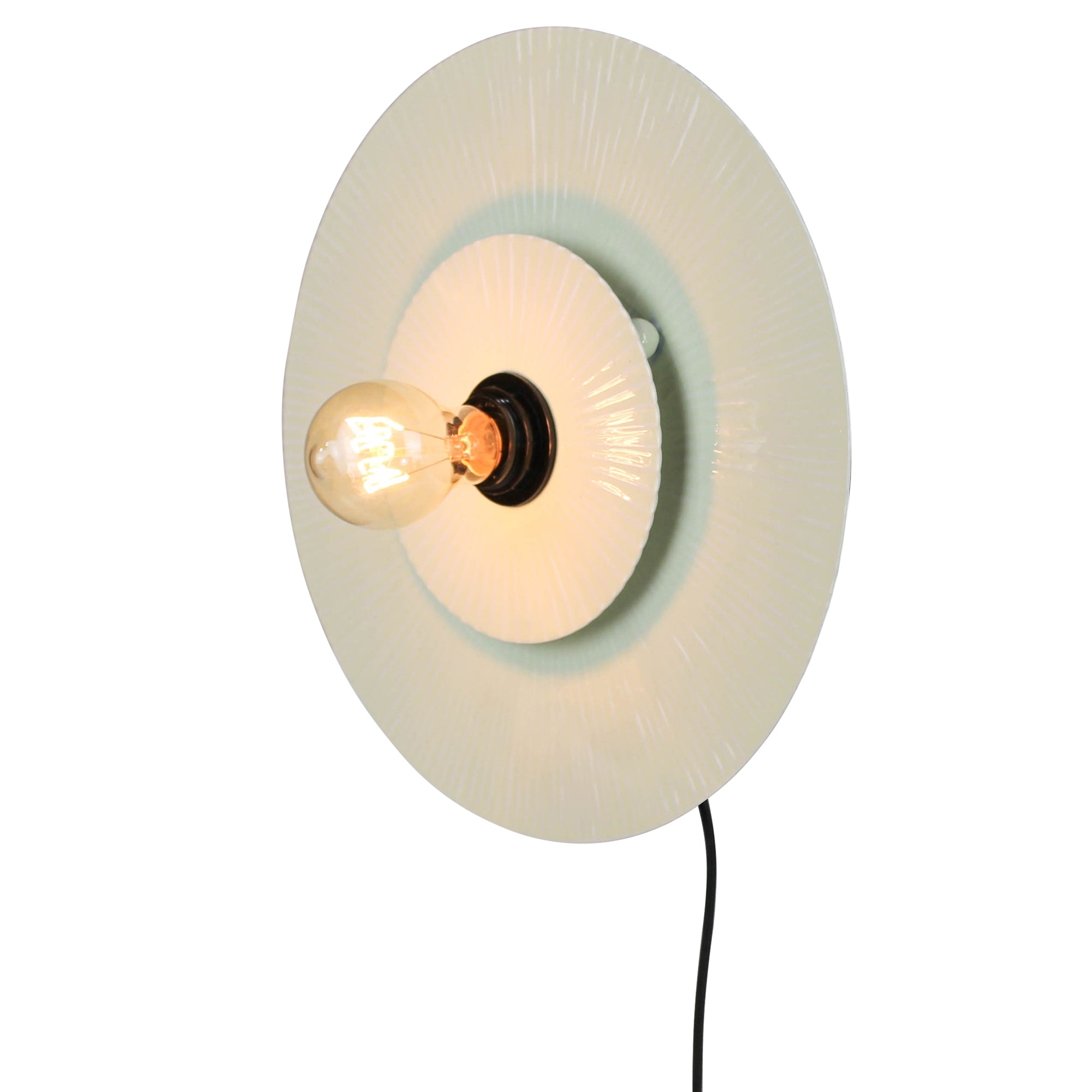 Leon Wall Light, Enamel