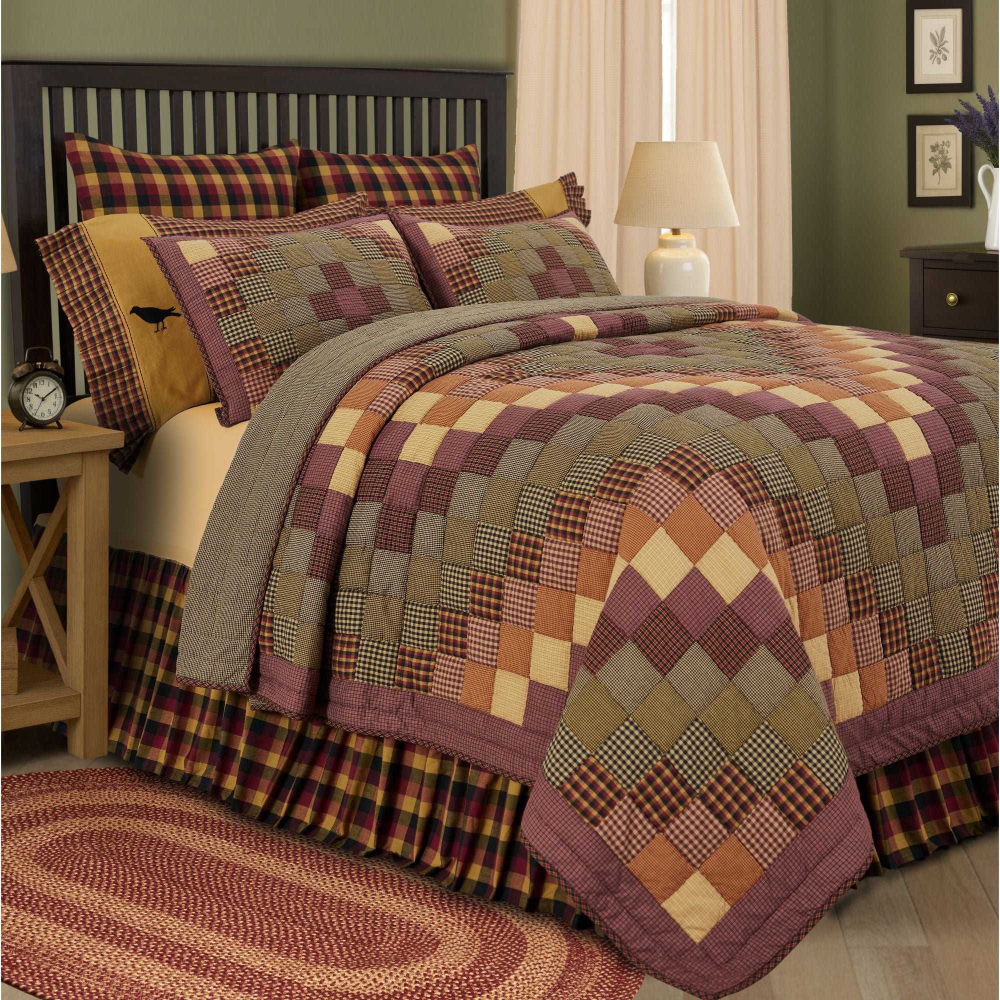 Heritage Farms Queen Quilt 90Wx90L