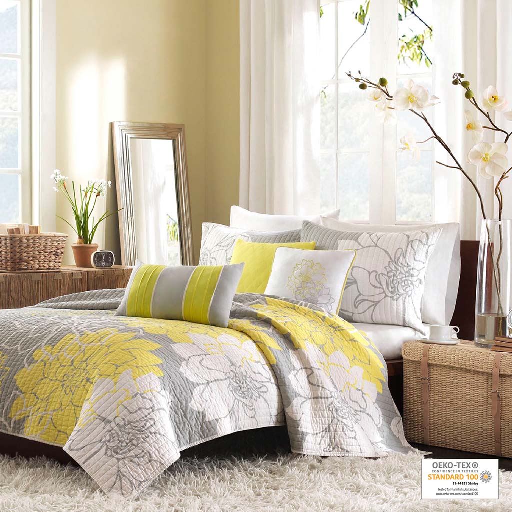 Lola 6 Piece Printed Cotton Quilt Set with Throw Pillows