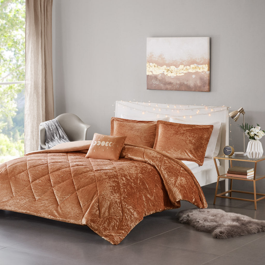 Felicia Velvet Duvet Cover Set with Throw Pillow