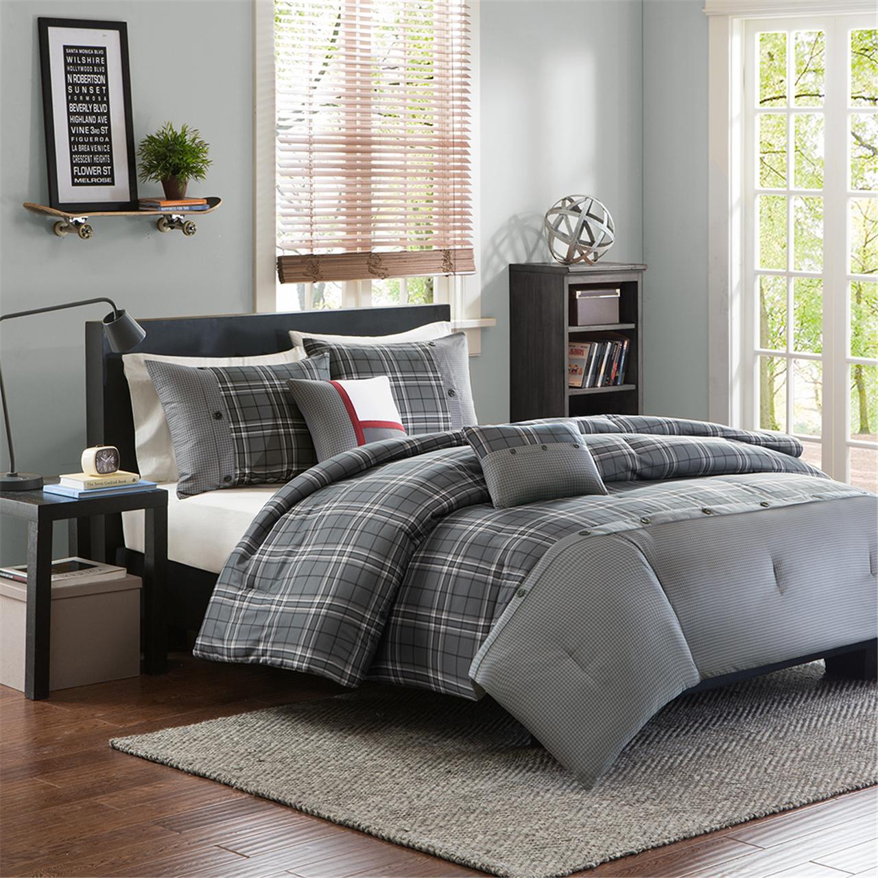 Daryl Comforter Set