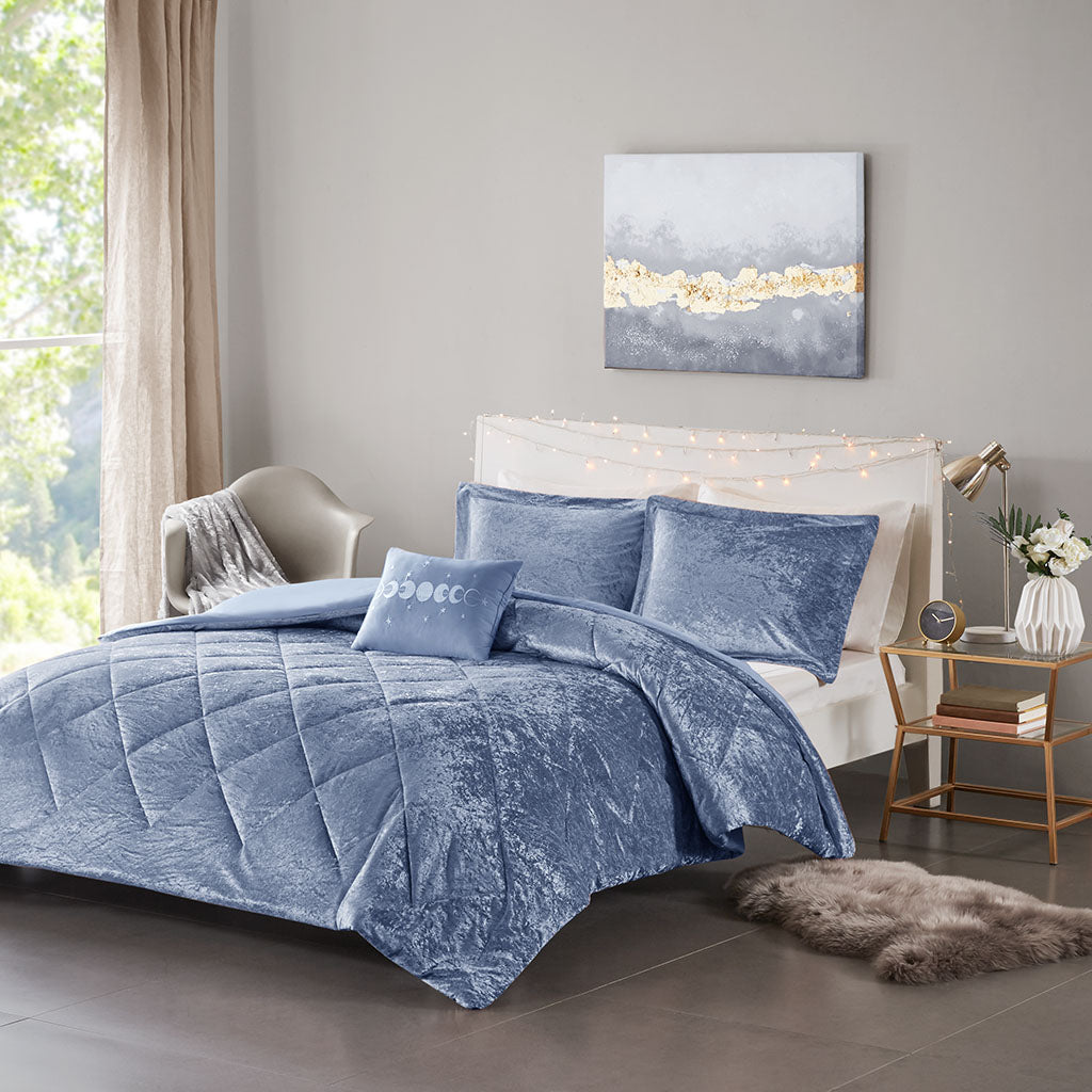 Felicia Velvet Duvet Cover Set with Throw Pillow