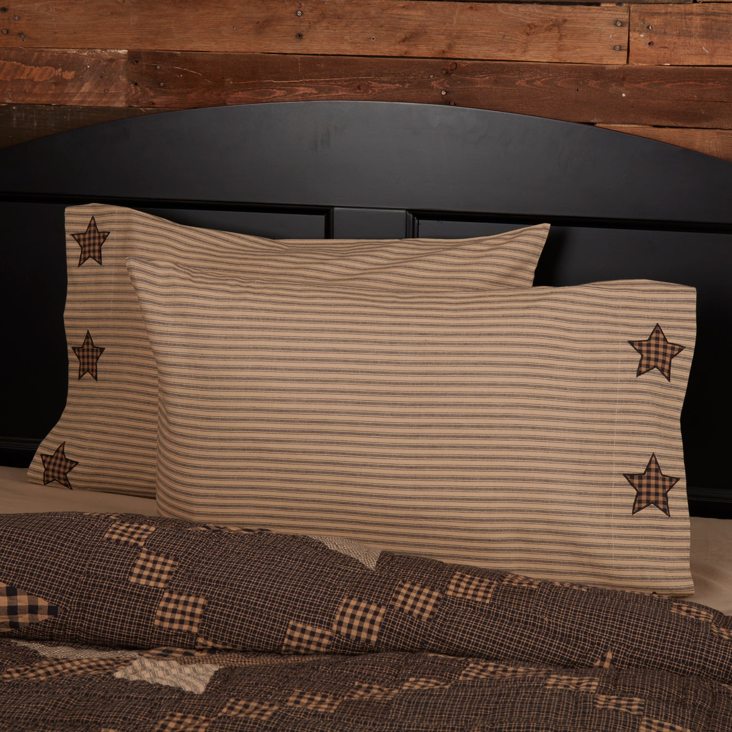 Farmhouse Star Standard Pillow Case w/Applique Star Set of 2