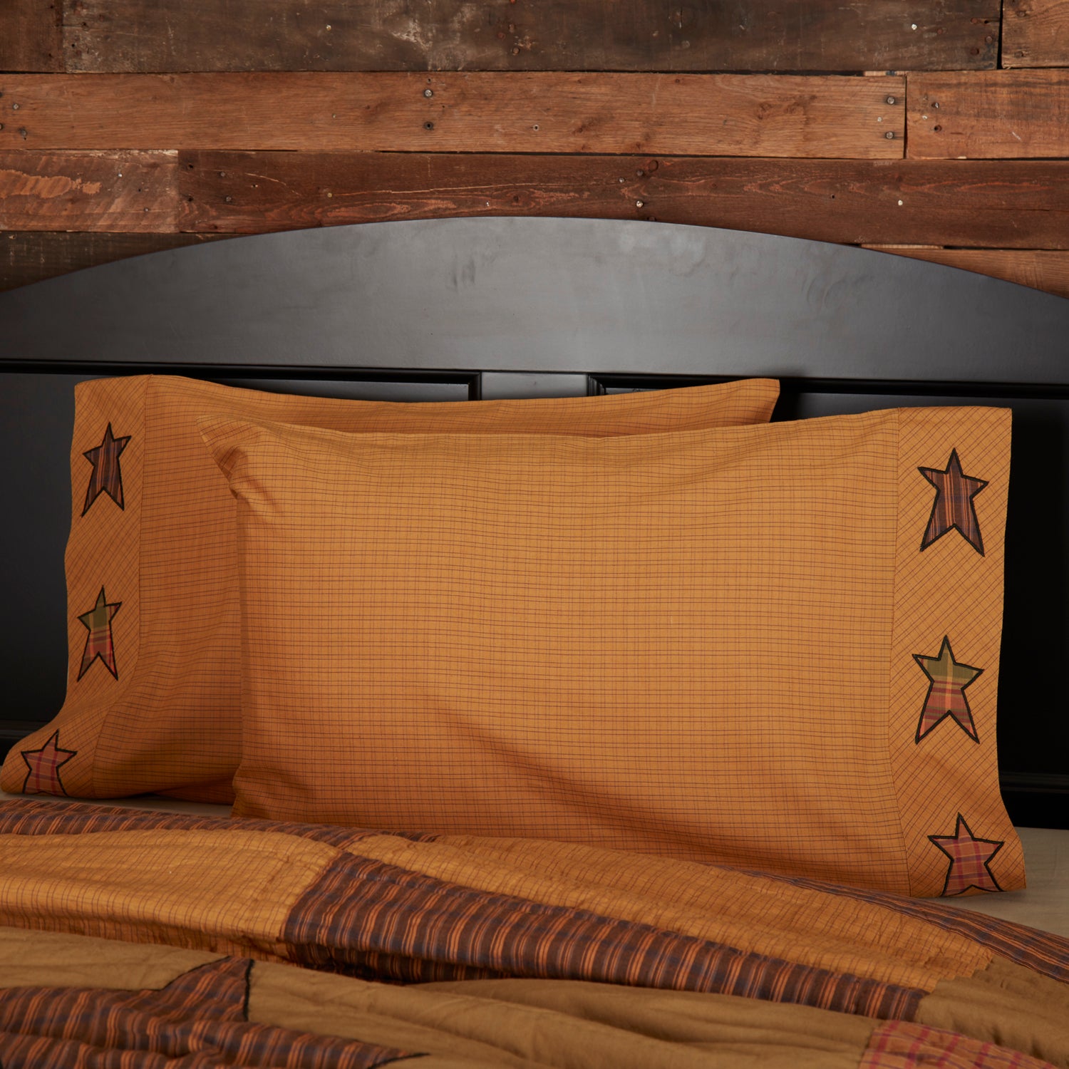 Stratton Standard Pillow Case w/Applique Star Set of 2