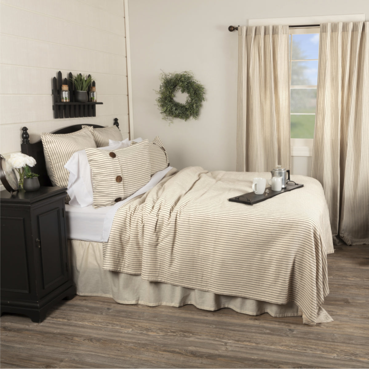 Katie's Vintage Stripe Twin Coverlet 90Lx70W