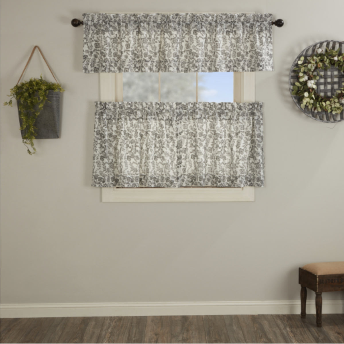 Gray Gables Floral Tier Set of 2 24Lx36W