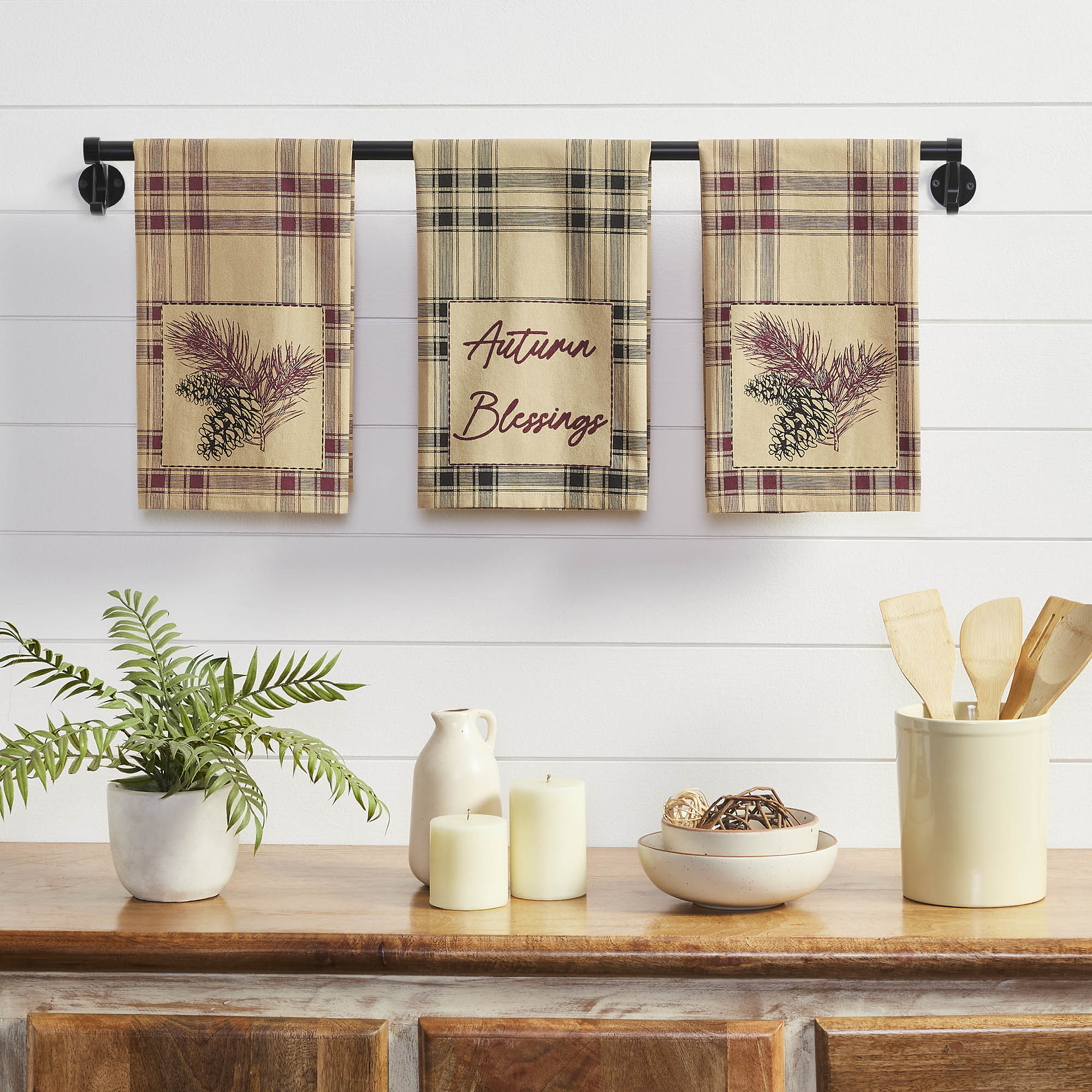 Connell Pinecone Plaid Cotton Kitchen & Dish Towel Set, 3 Absorbent Rustic Farmhouse Lodge Decor Tea Towels, 19x28 Inch