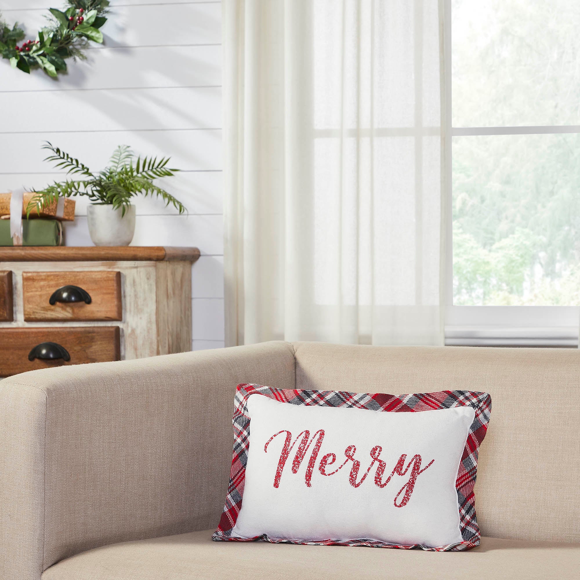 Gregor Plaid Merry Pillow