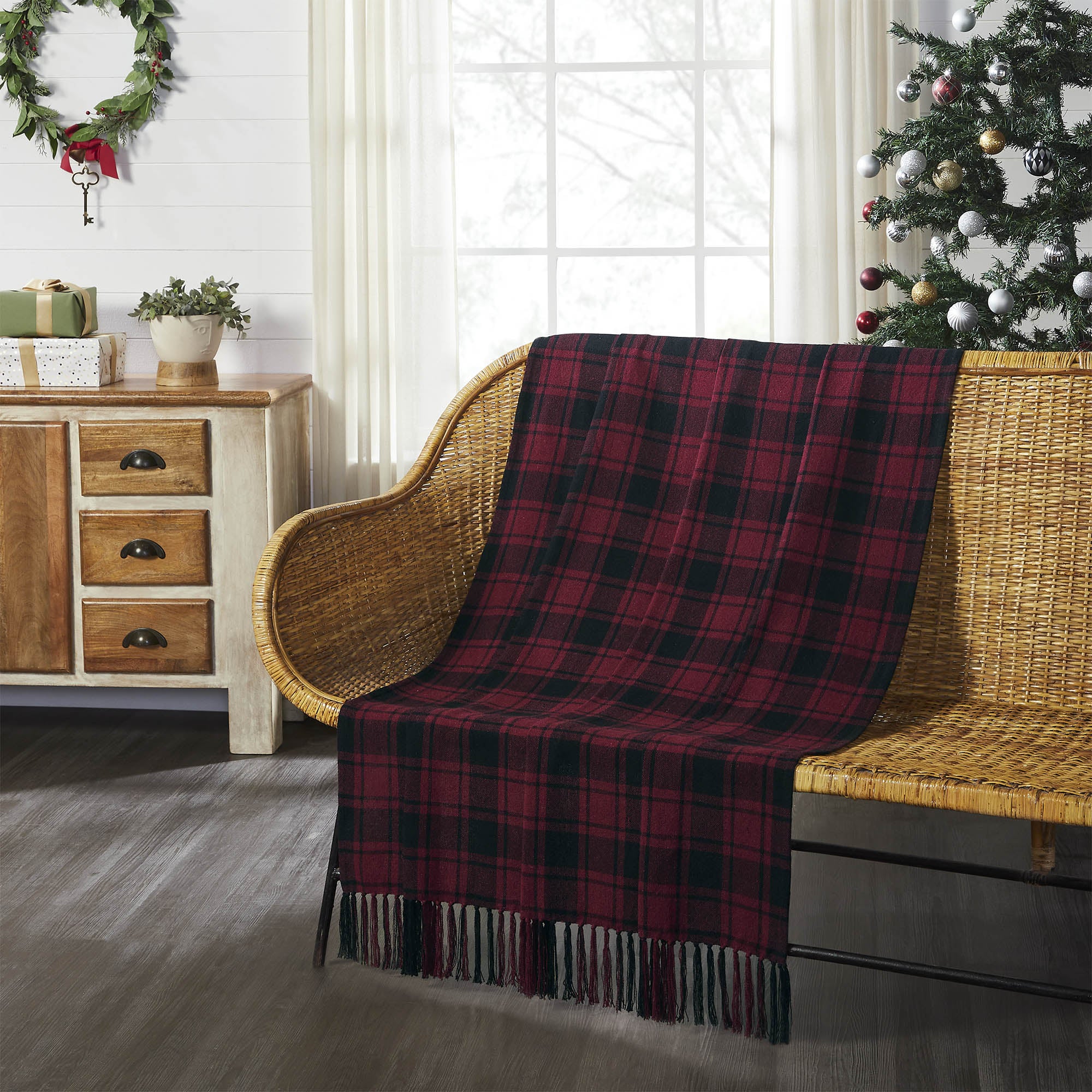 Cumberland Red Black Plaid Woven Throw