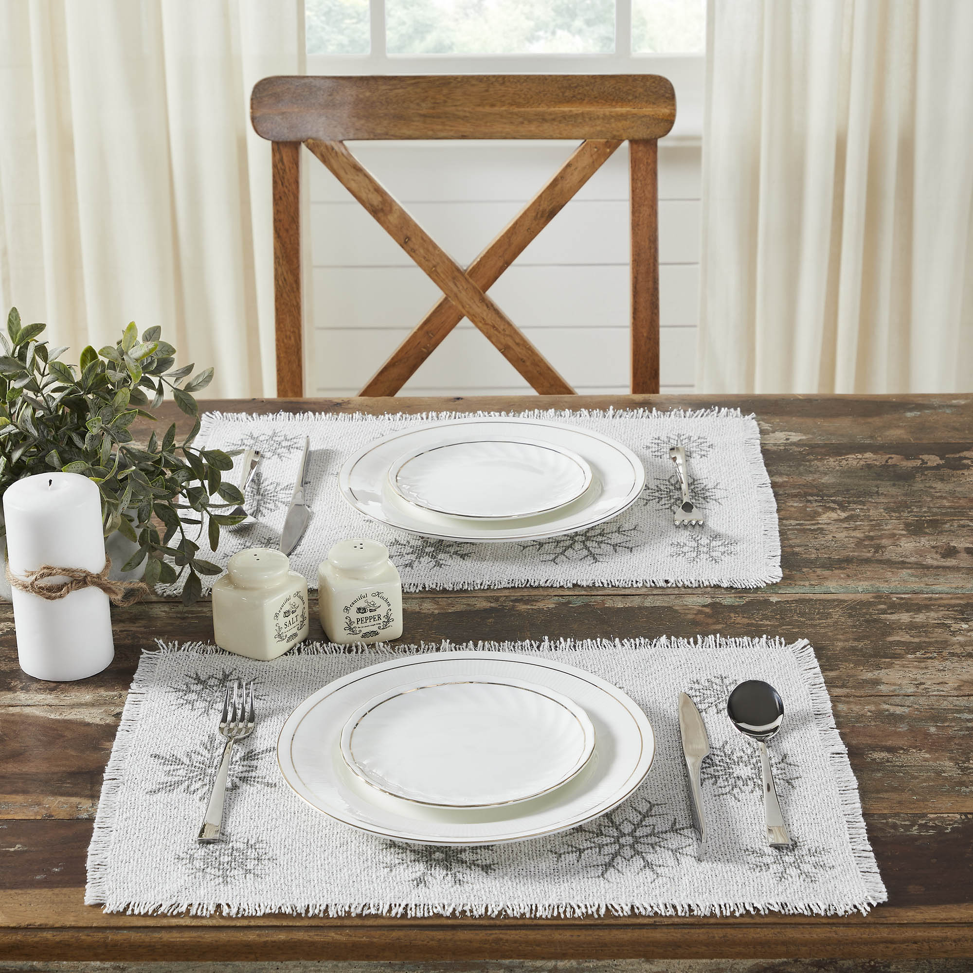 Yuletide Burlap Antique White Snowflake Placemat Set of 2