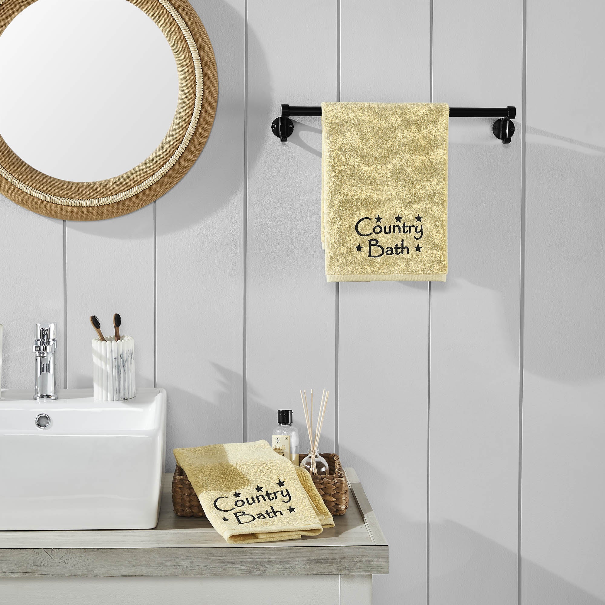 Navy Country Bath Stars Creme Hand Towel Set of 2