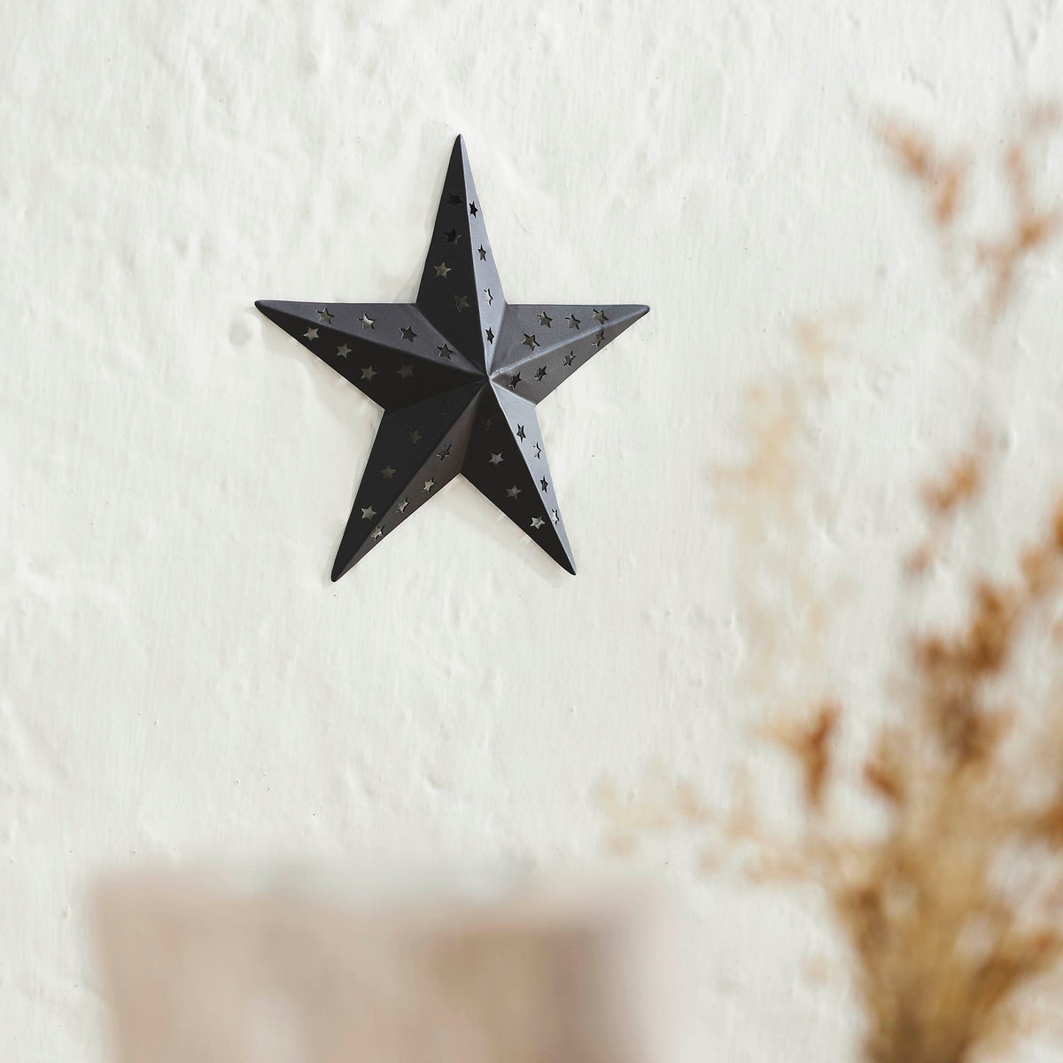 Metal Star Punched Black 6x6
