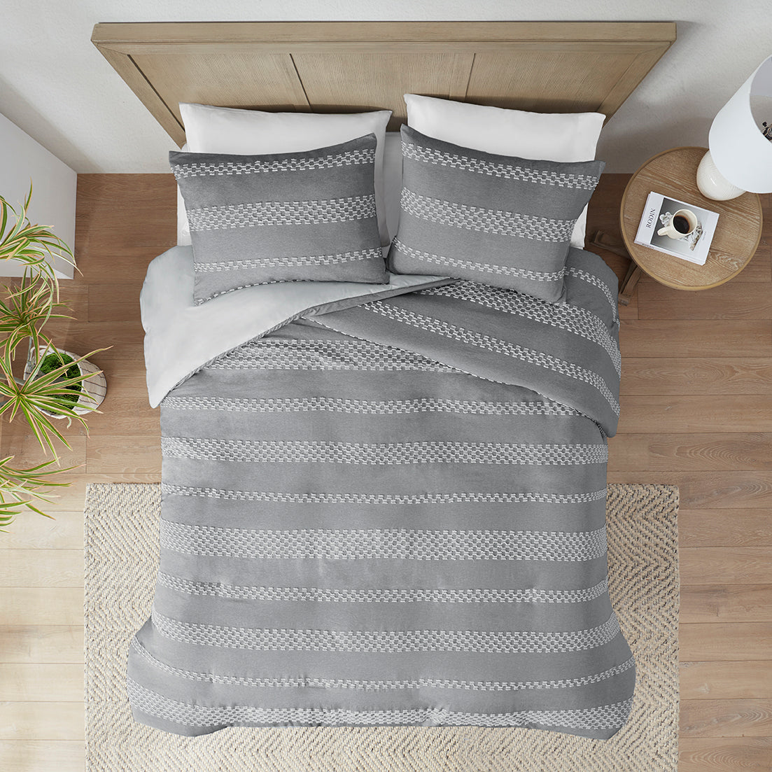 Drew 3 Piece Clipped Jacquard Duvet Cover Set