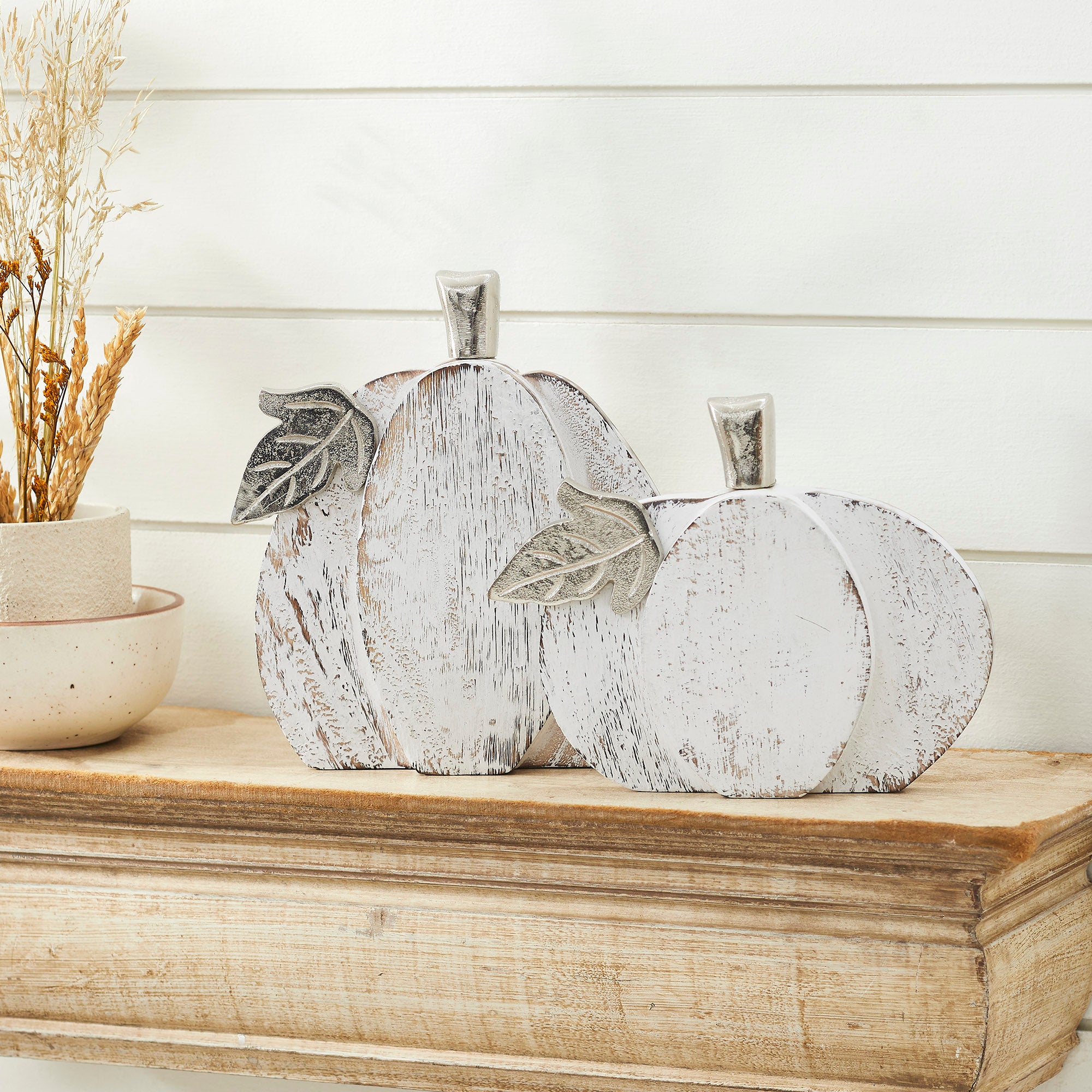 Farmhouse White Wash Wooden Pumpkin Set (2Piece, 7 & ) Rustic Autumn Fall Harvest Home Decor