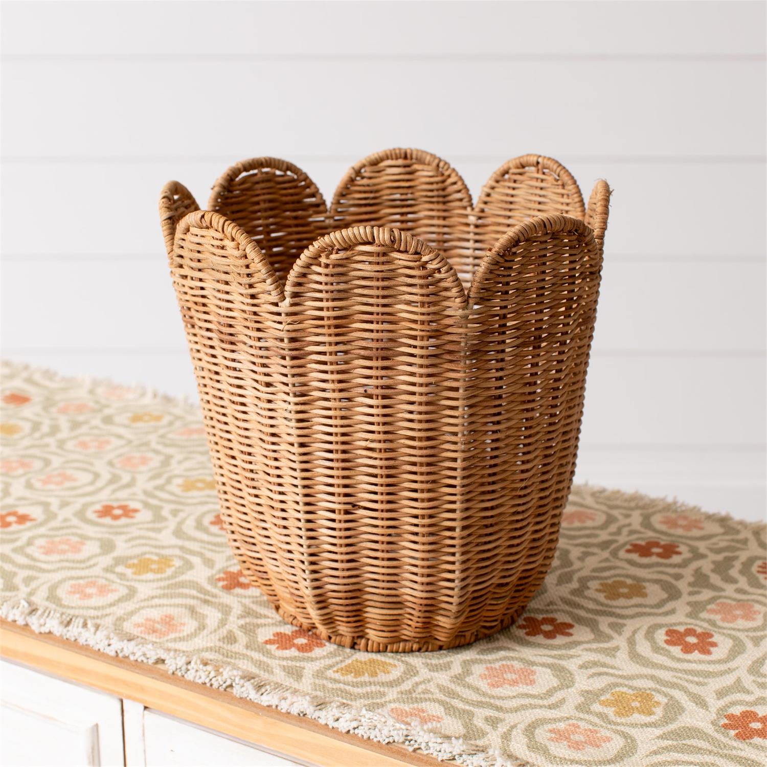 Round Woven Rattan Scalloped Edge Basket