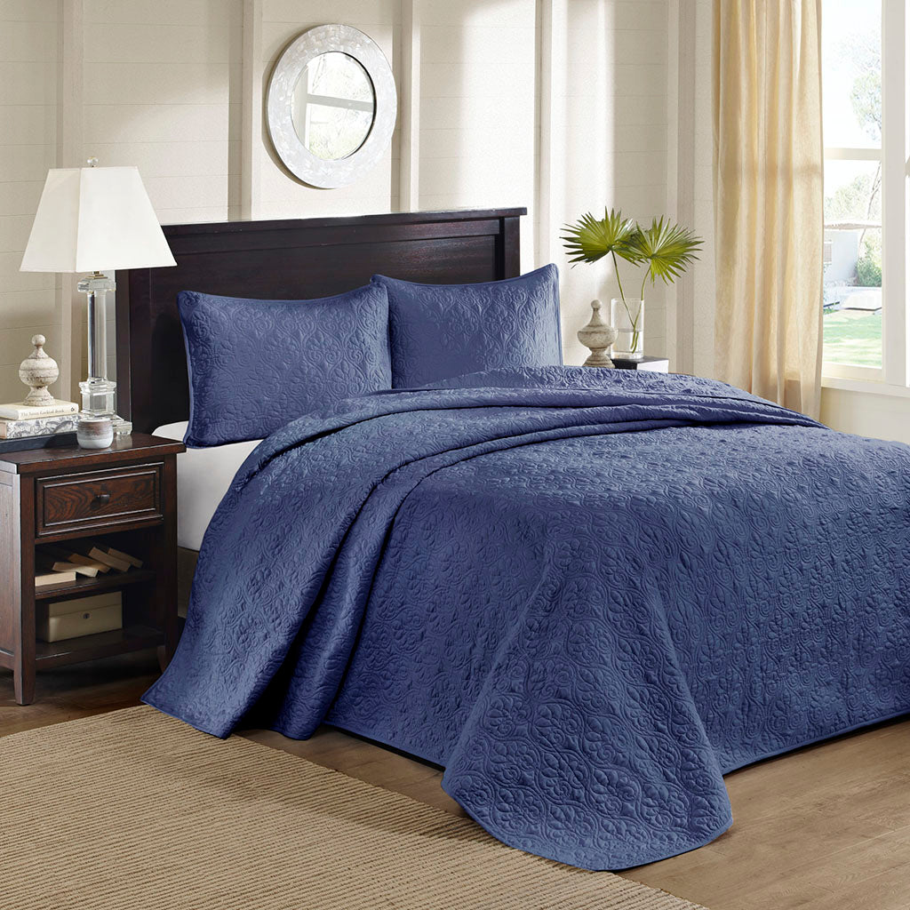 Quebec Reversible Quilt Set
