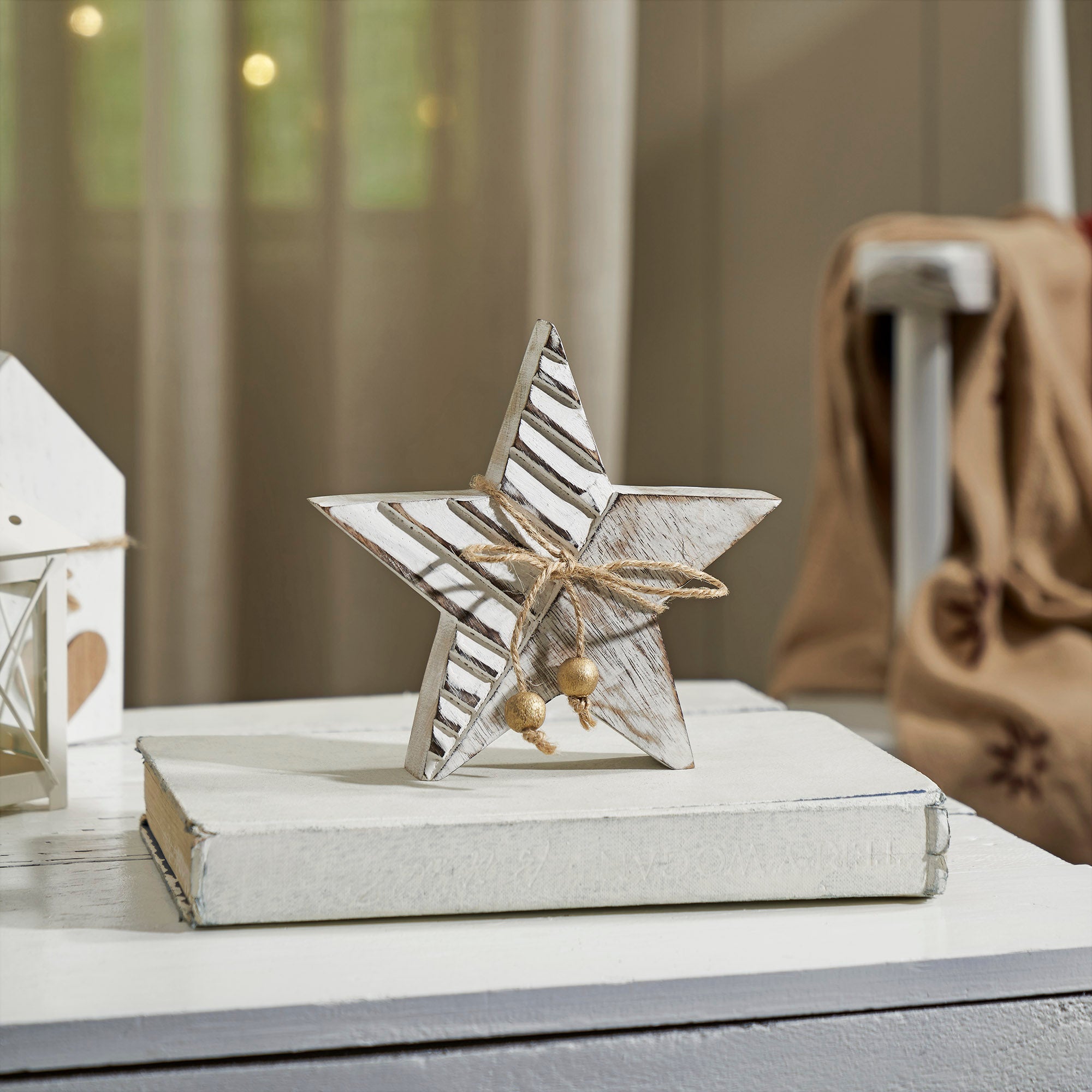 Winter Wonderland Distressed White Wooden Star 6x6x1