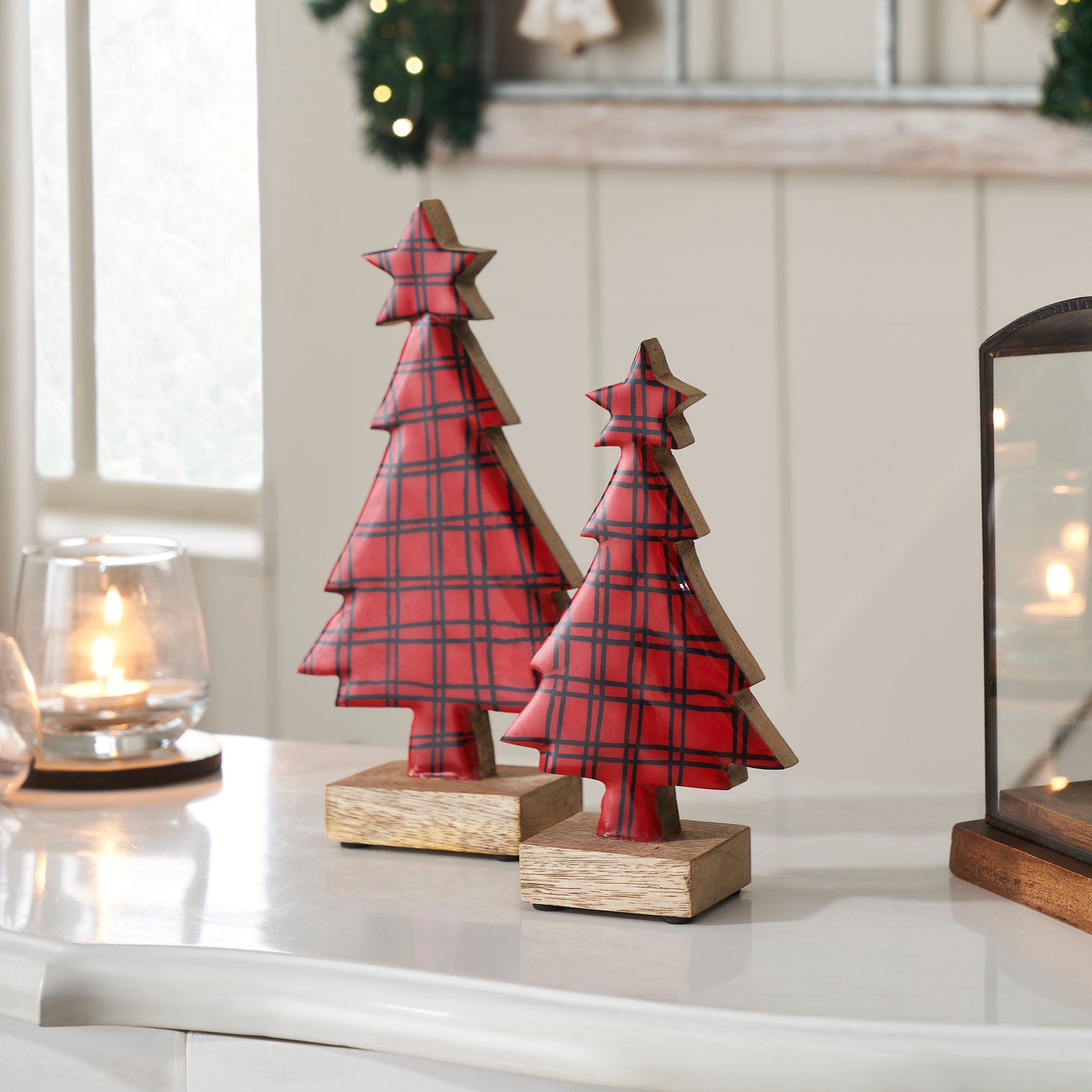 Red Plaid Natural Wooden Tree Set of 2- /