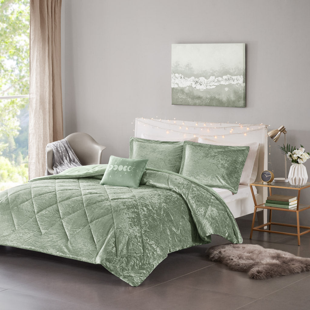 Felicia Velvet Comforter Set with Throw Pillow