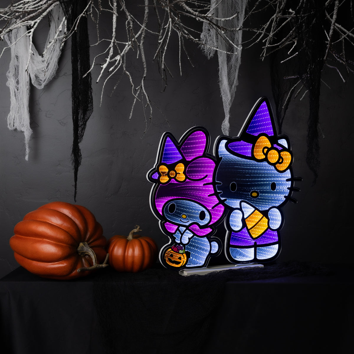 Hello Kitty®️ and Friends Halloween Ekkolight 24”H