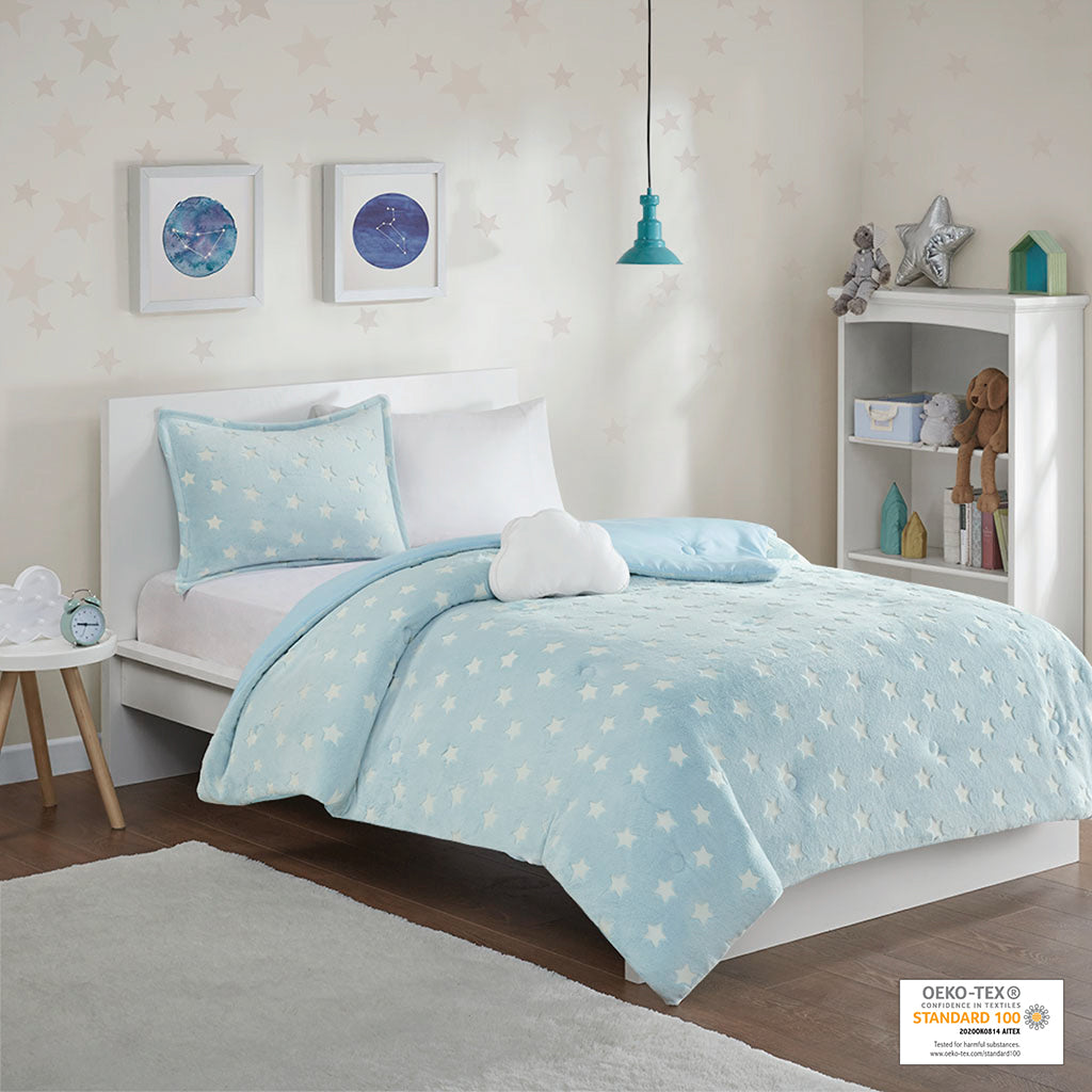 Quinny Tassel Comforter Set with Heart Shaped Throw Pillow