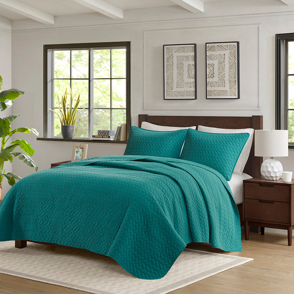 Velvet Touch 3 Piece Luxurious Oversized Quilt Set