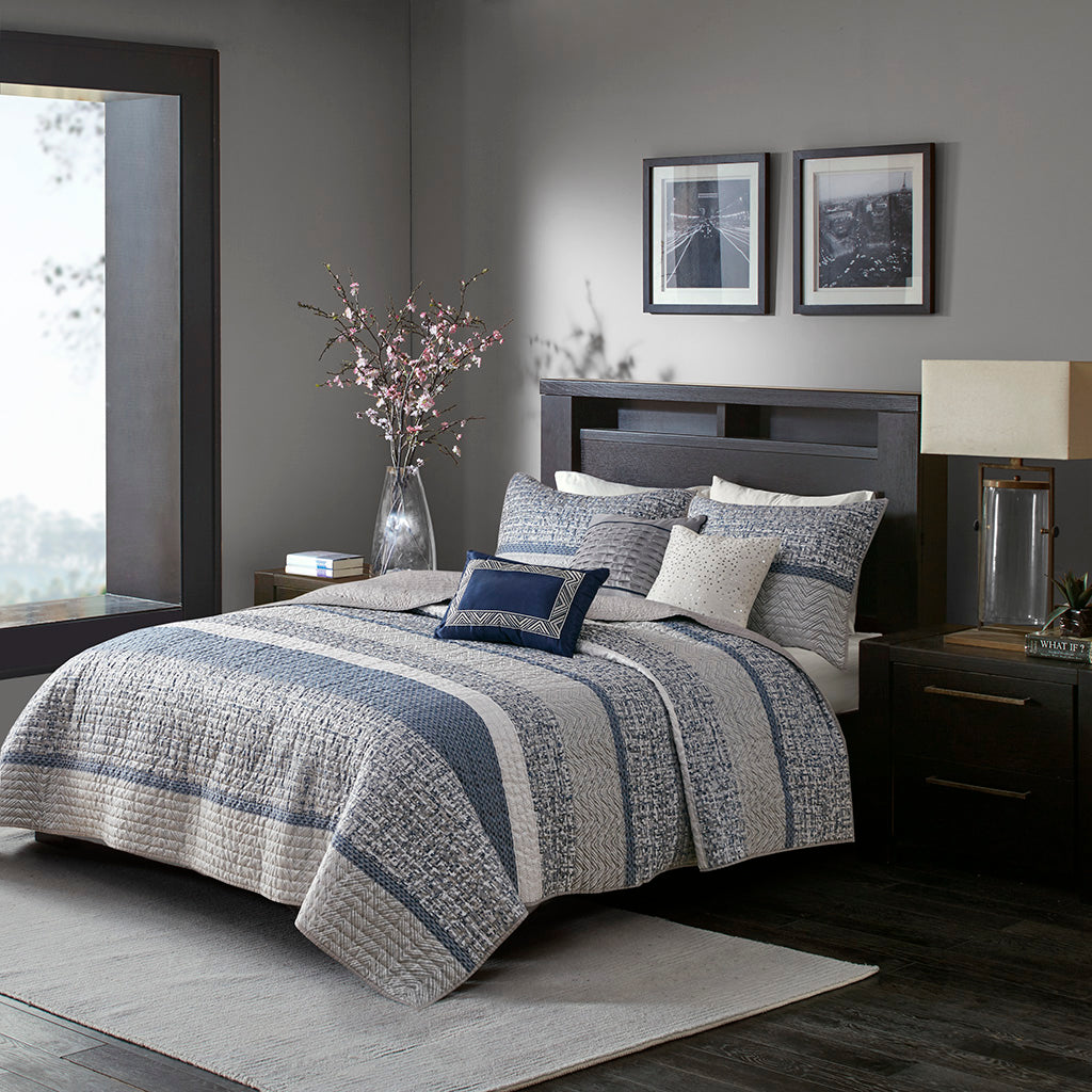 Rhapsody 6 Piece Printed Herringbone Quilt Set with Throw Pillows