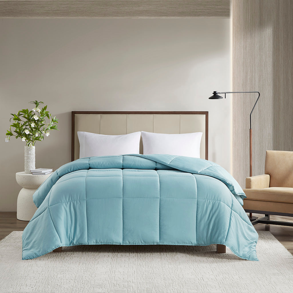 Winfield 300 Thread Count Cotton Shell Luxury Down Alternative Comforter