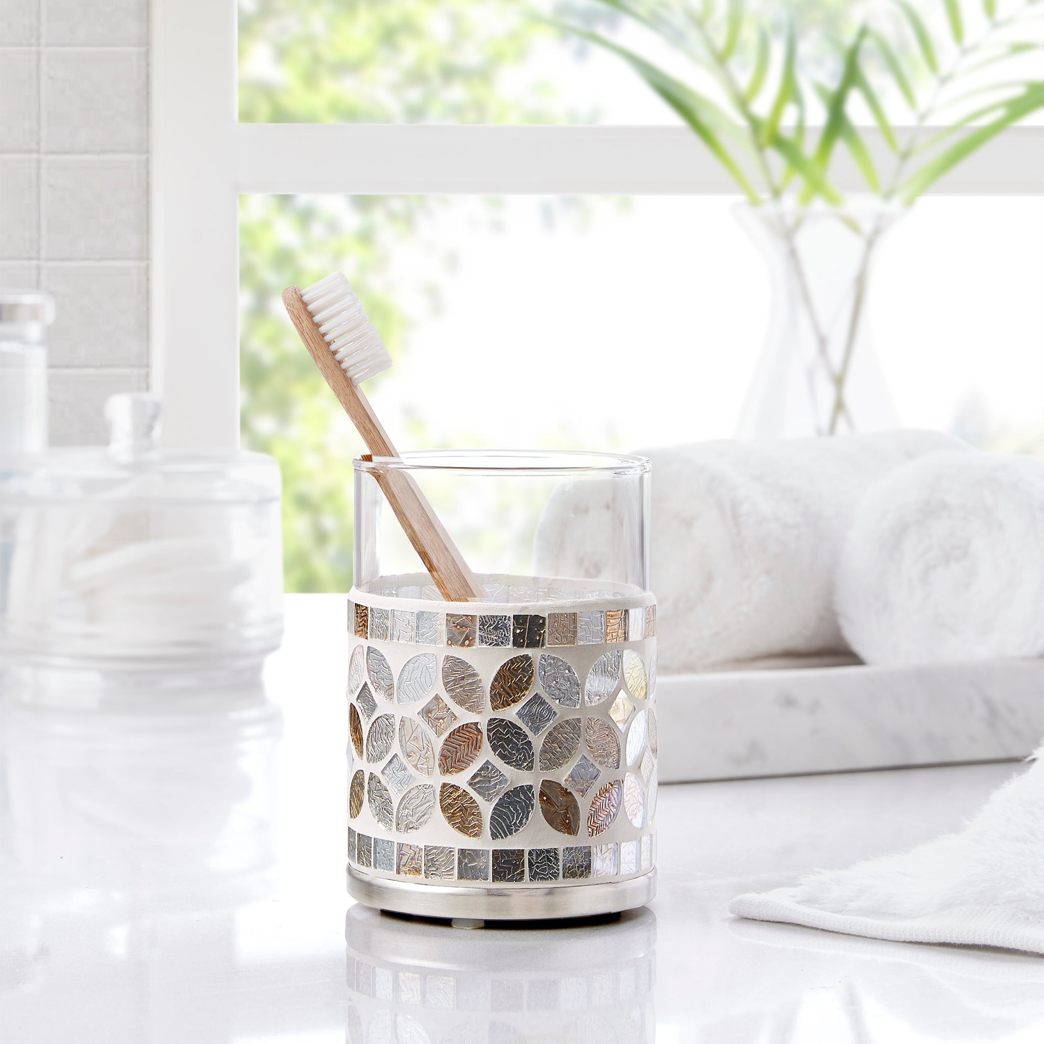 Seville 4 Piece Bath Accessory Set