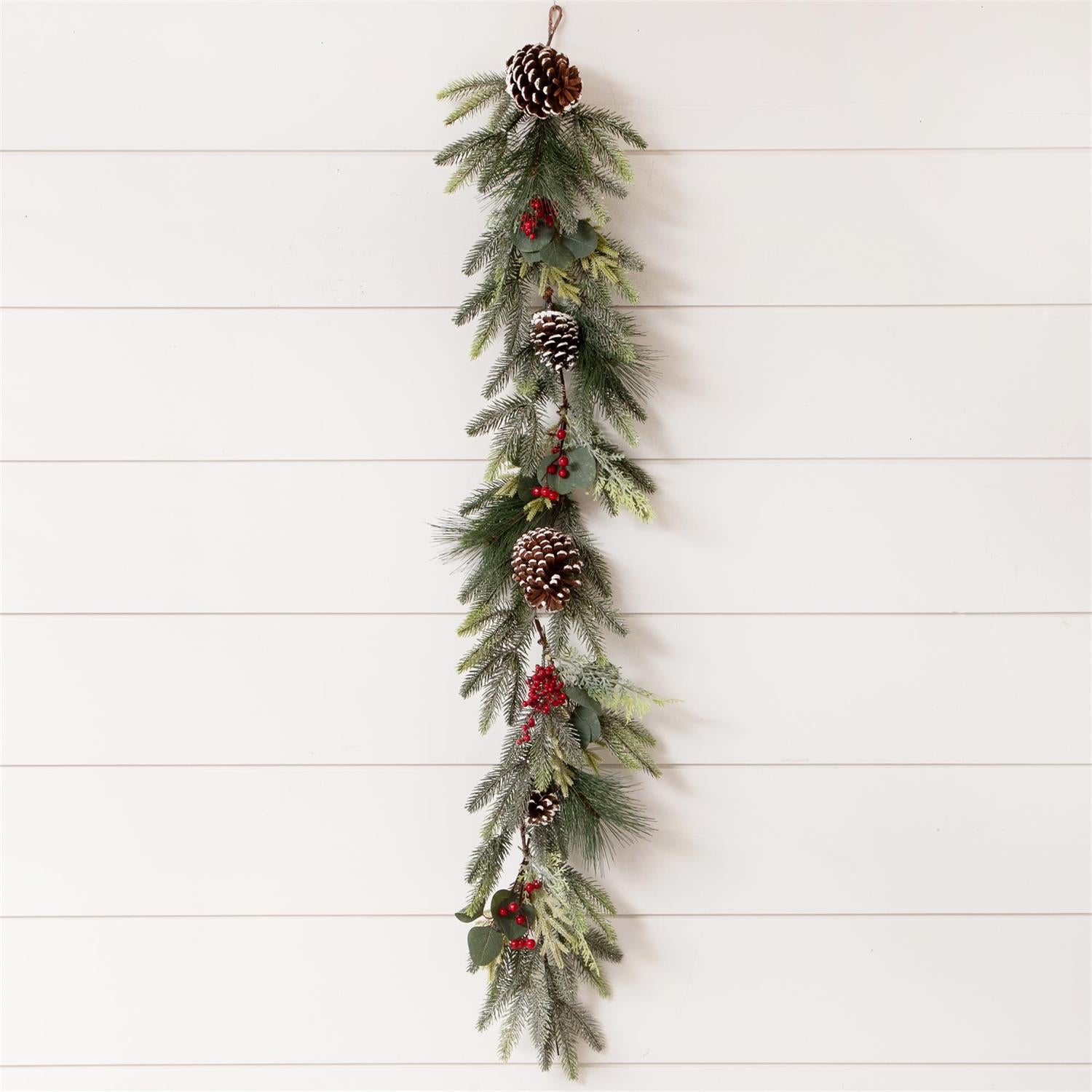 Garland - Asstd Foilage and Berries