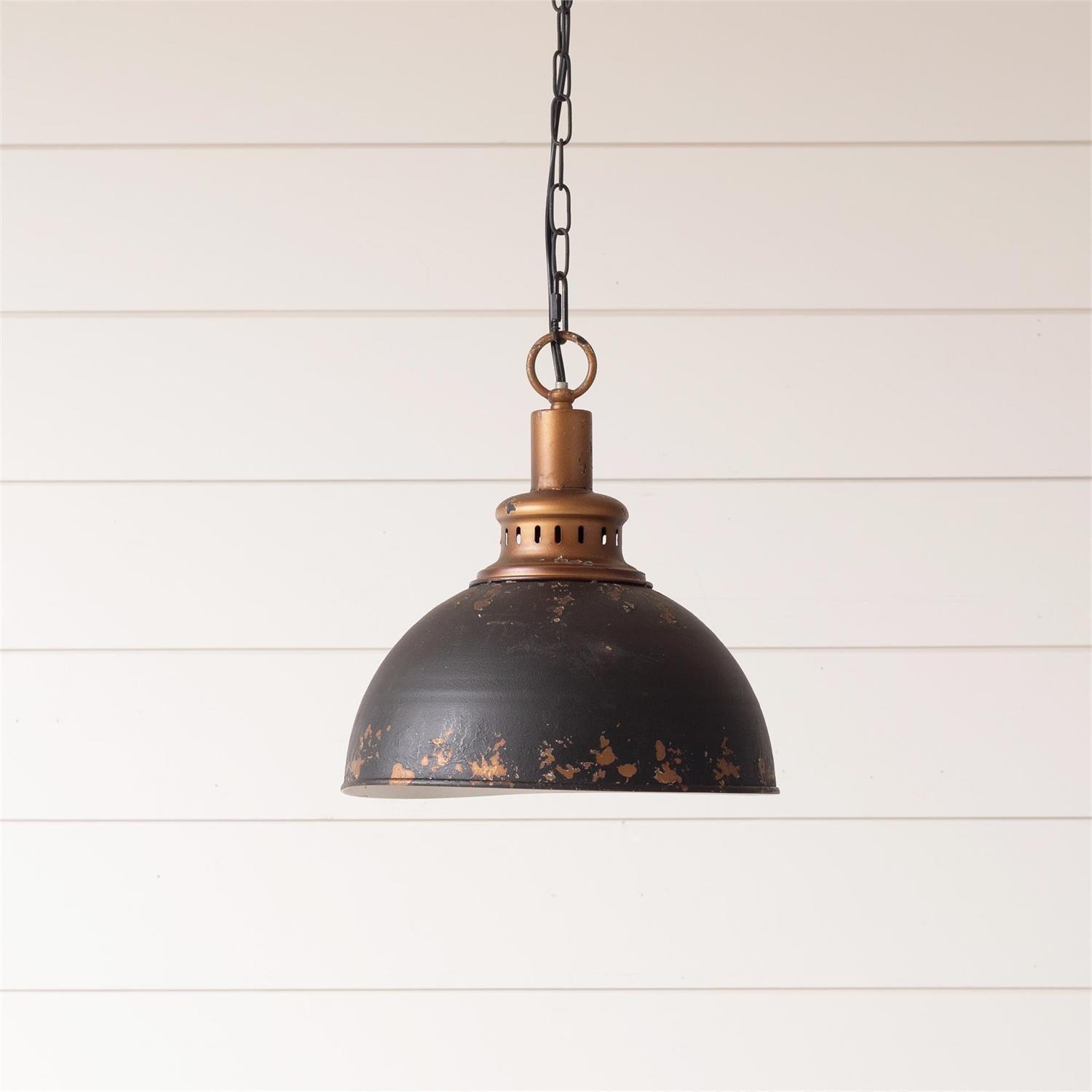 Chippy Black Pendant Light