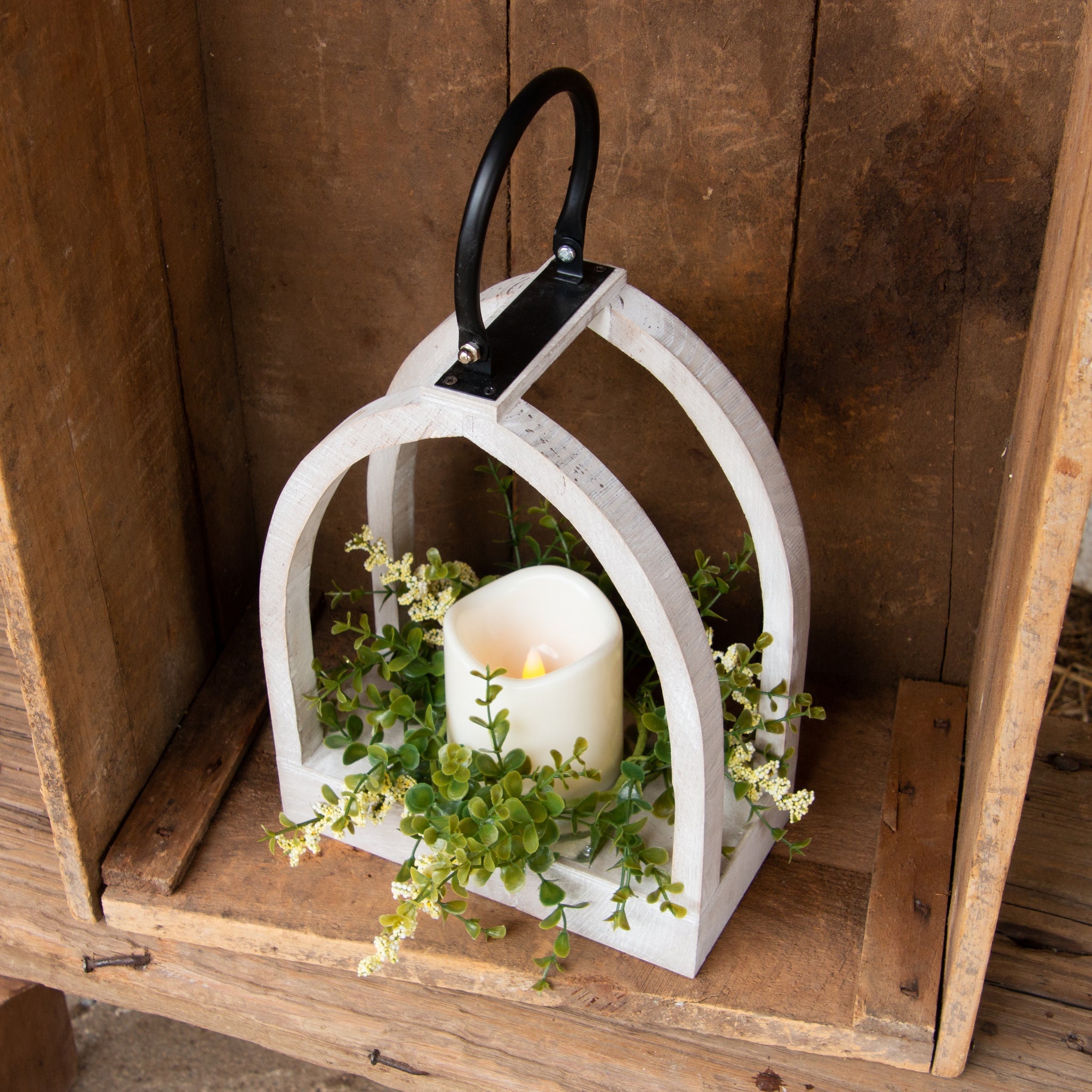 Arched Lantern With Led Candle And Greens
