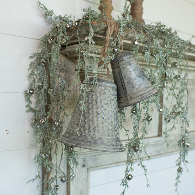 8" Holiday Thimble Bell
