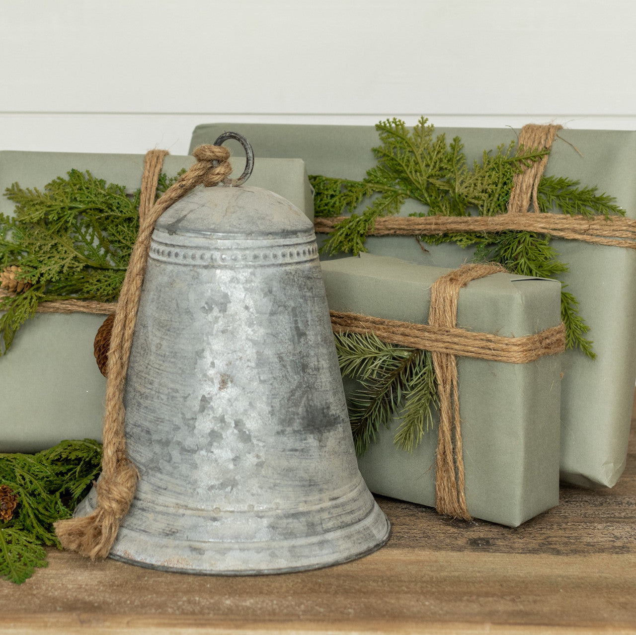 10" Holiday Bronze Traditional Bell