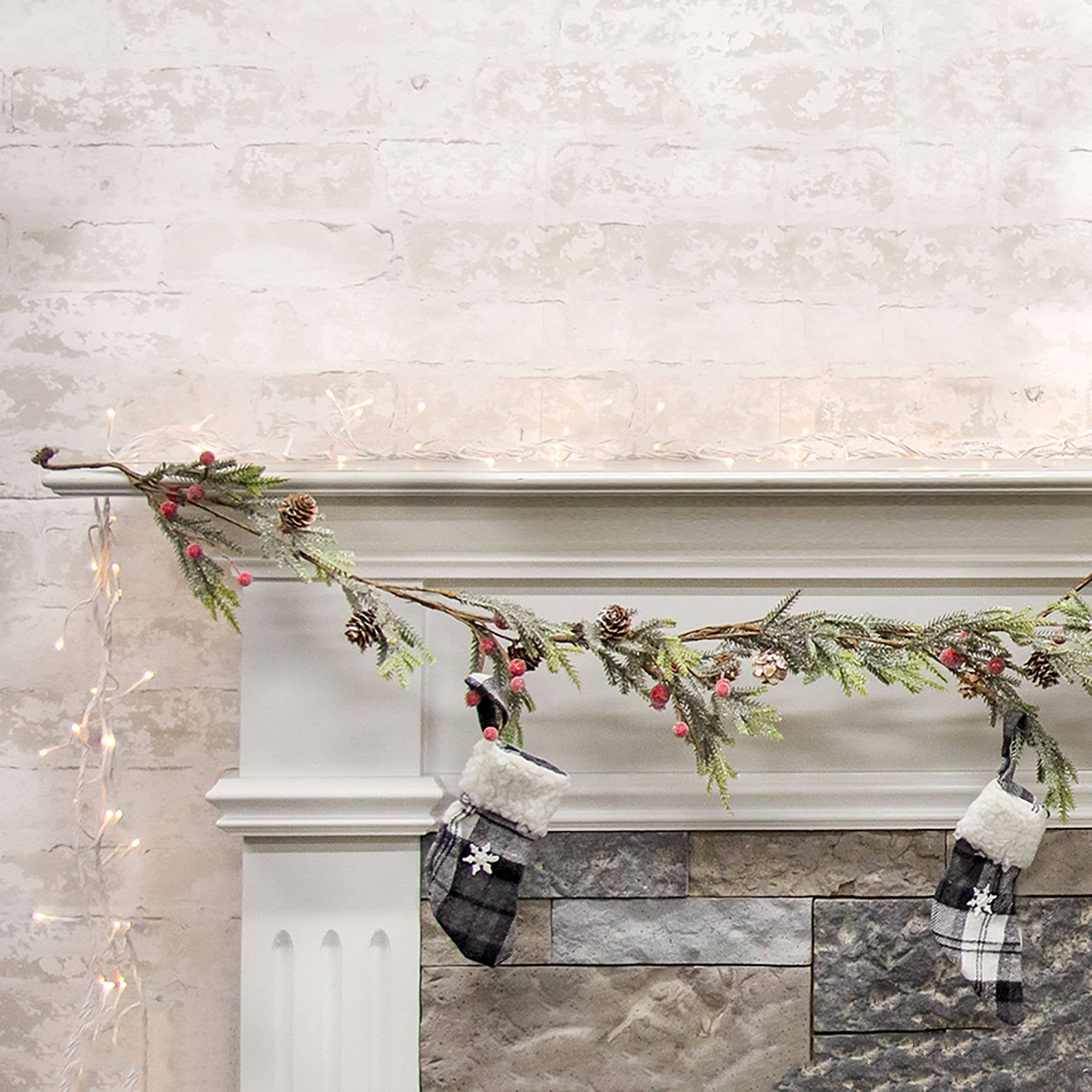 Mountain Pine Garland w/ Berries