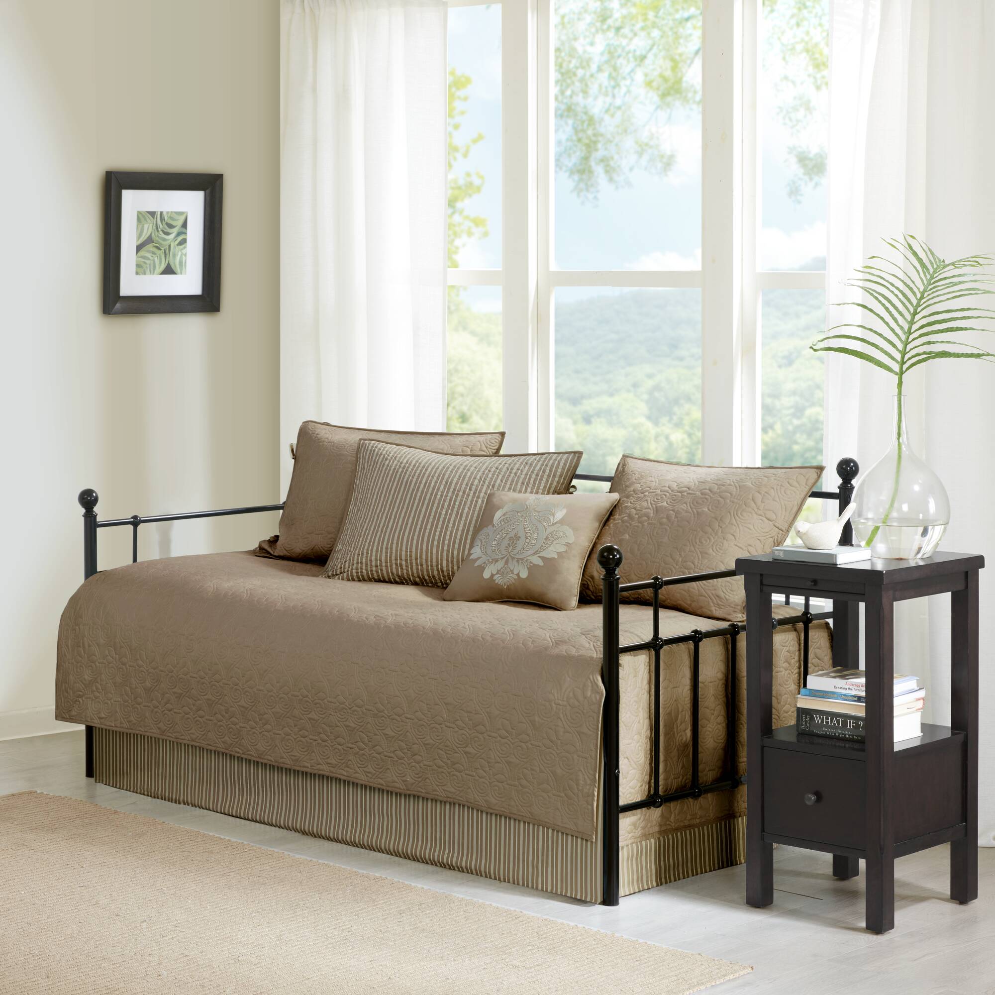 Quebec Reversible Bedspread Set
