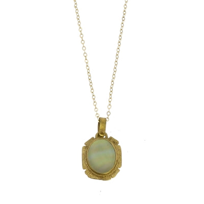 Audrey Sunburst Medallion Necklace - Mother of Pearl