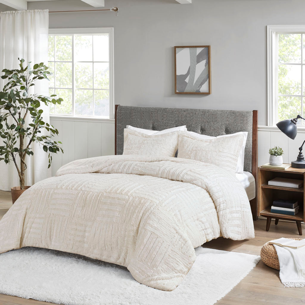 Arctic Embroidered Medallion Faux Fur Ultra Plush Comforter Mini Set