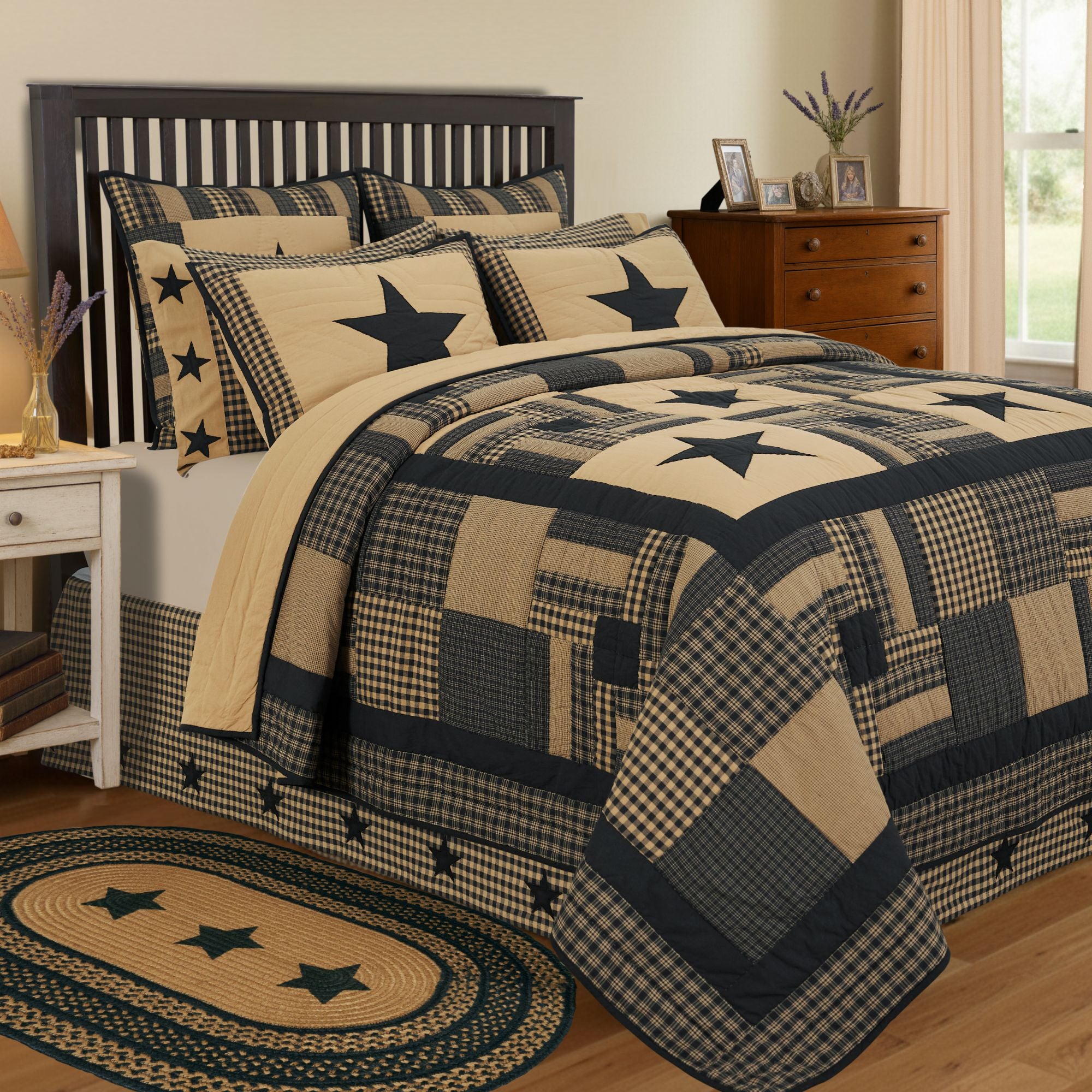 Black Check Star Queen Quilt 90Wx90L