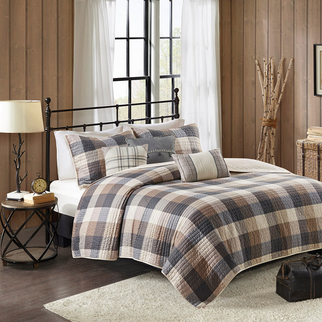 Ridge 6 Piece Printed Herringbone Quilt Set with Throw Pillows