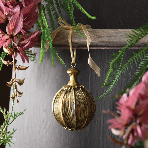 Ribbed Imperial Ornament