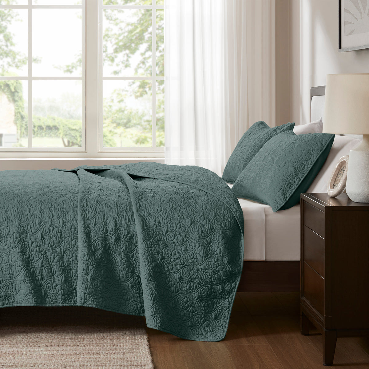 3 Piece Reversible Quilt Set