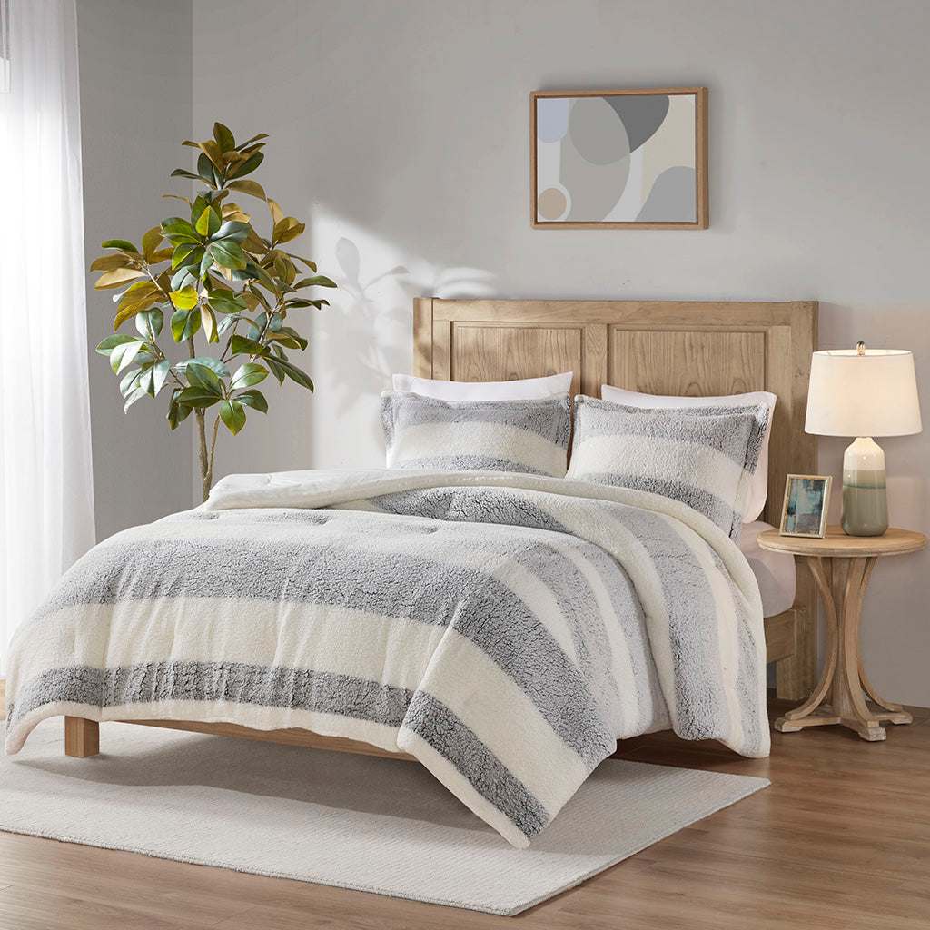 Hollis 3 Piece Faux Fur Comforter Set