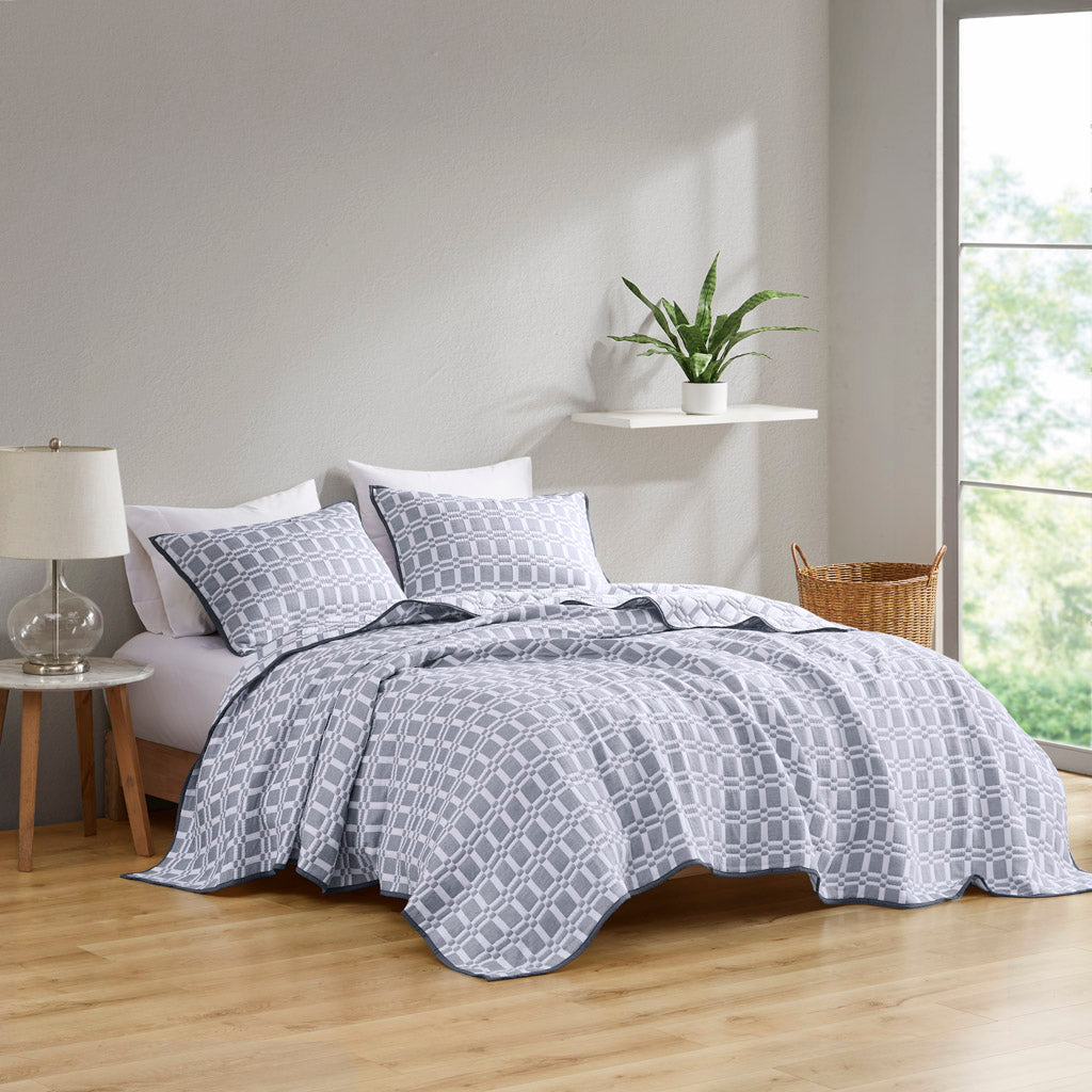 Harlow 3 Piece Velvet Quilt Set