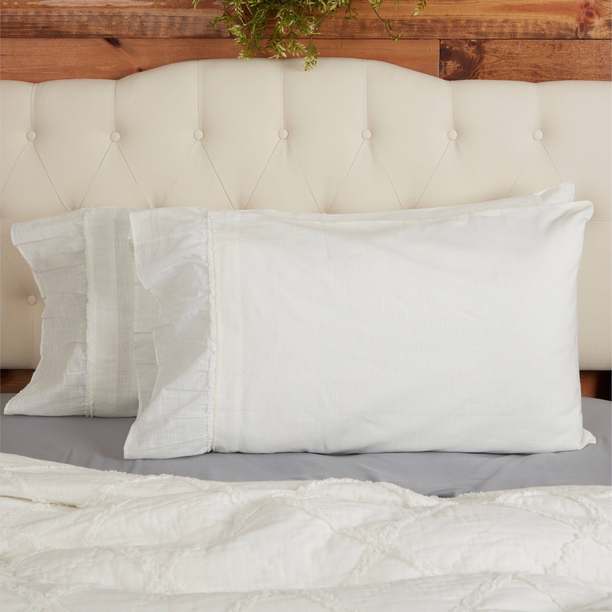 Kathryn Standard Pillow Case Set of 2 28Lx21W+6