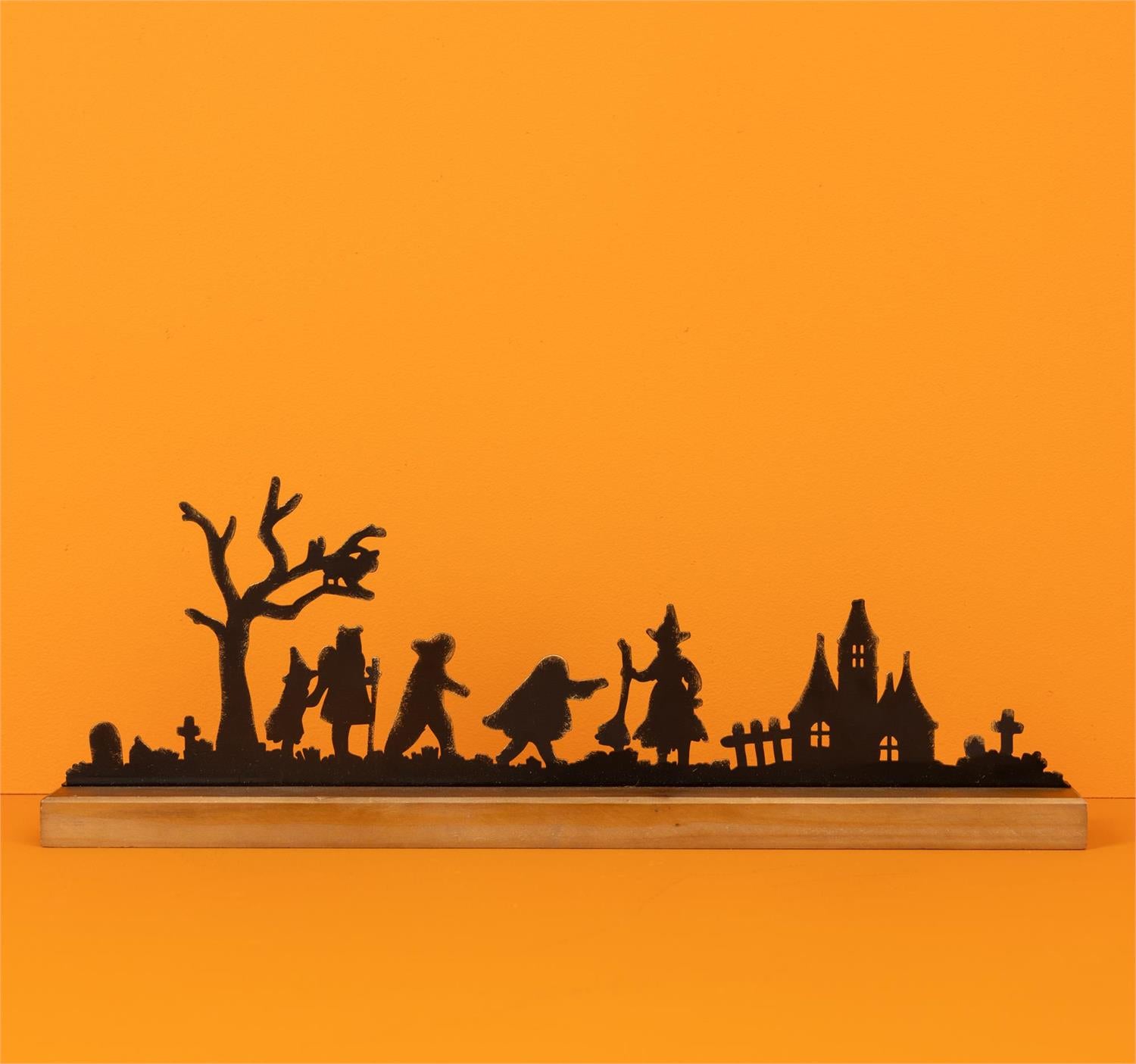 Haunted Silhouettes Decor
