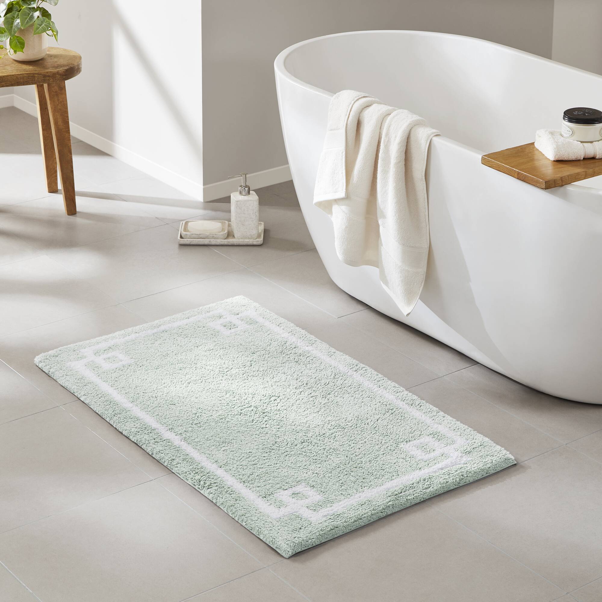 Evan Cotton Tufted Bath Rug 20x30