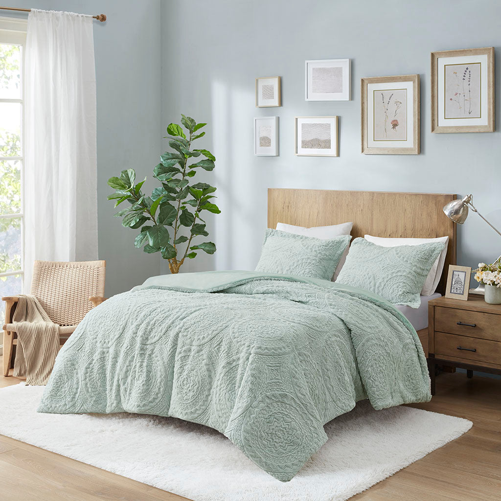 Arya Embroidered Medallion Faux Fur Ultra Plush Comforter Mini Set
